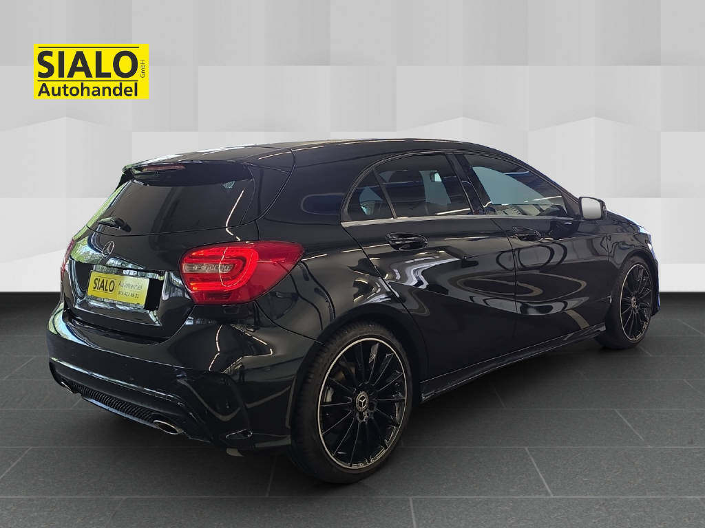MERCEDES-BENZ A 200 AMG Line-image-5