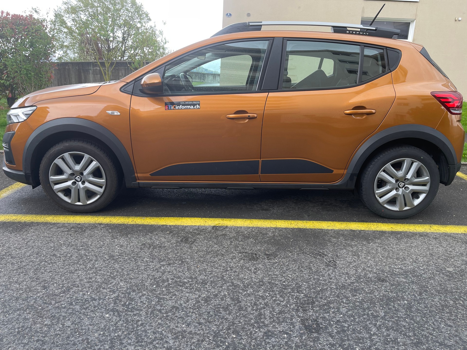 DACIA Sandero Stepway TCe 90 Essential-image-2