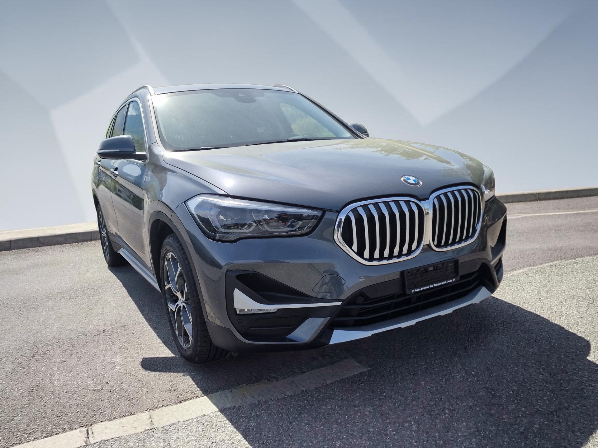 BMW X1 xDrive 18d xLine Steptronic 24Mt Gara Fulloption-image-1