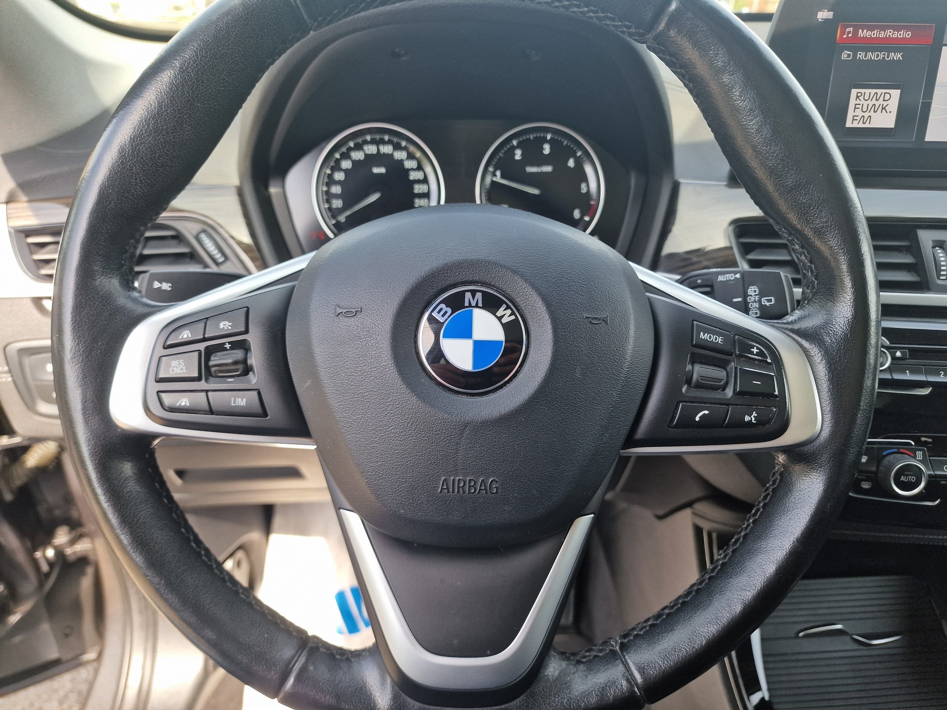 BMW X1 xDrive 18d xLine Steptronic 24Mt Gara Fulloption-image-13