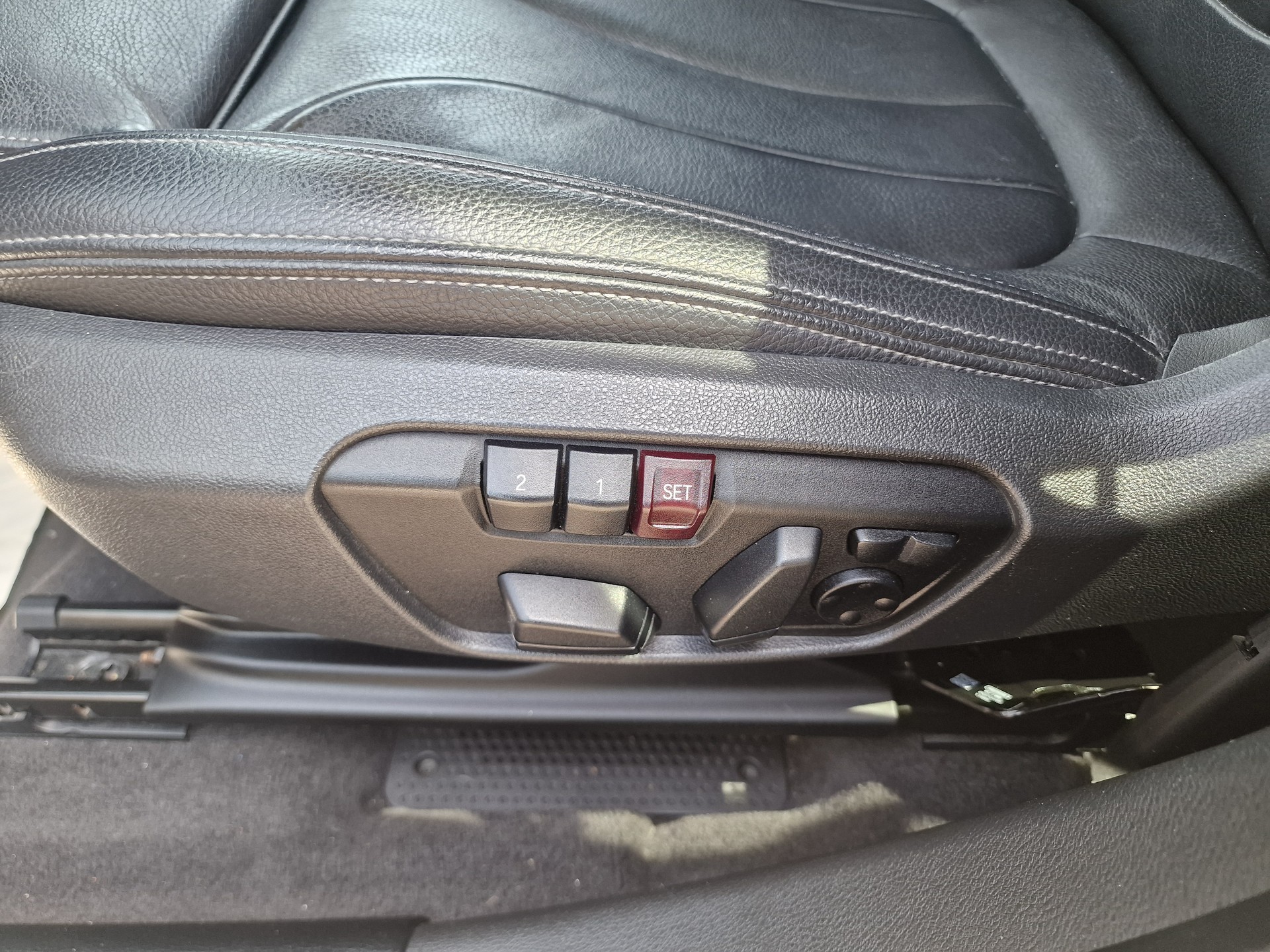 BMW X1 xDrive 18d xLine Steptronic 24Mt Gara Fulloption-image-11