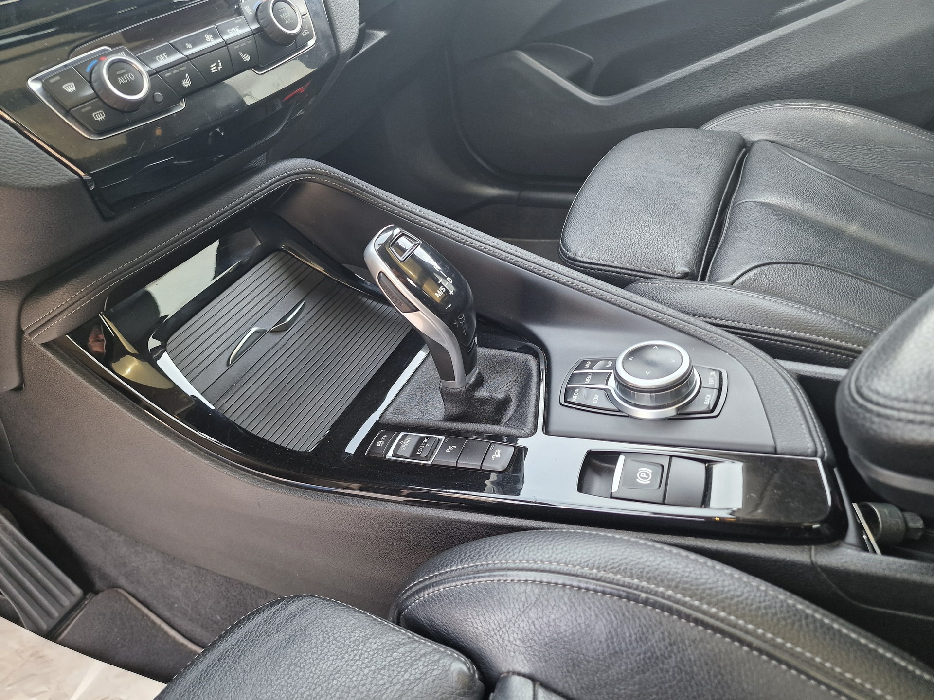 BMW X1 xDrive 18d xLine Steptronic 24Mt Gara Fulloption-image-17