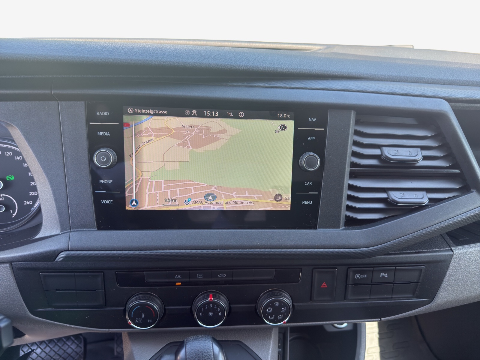 VW T6.1 2.0 TDI DSG-image-10