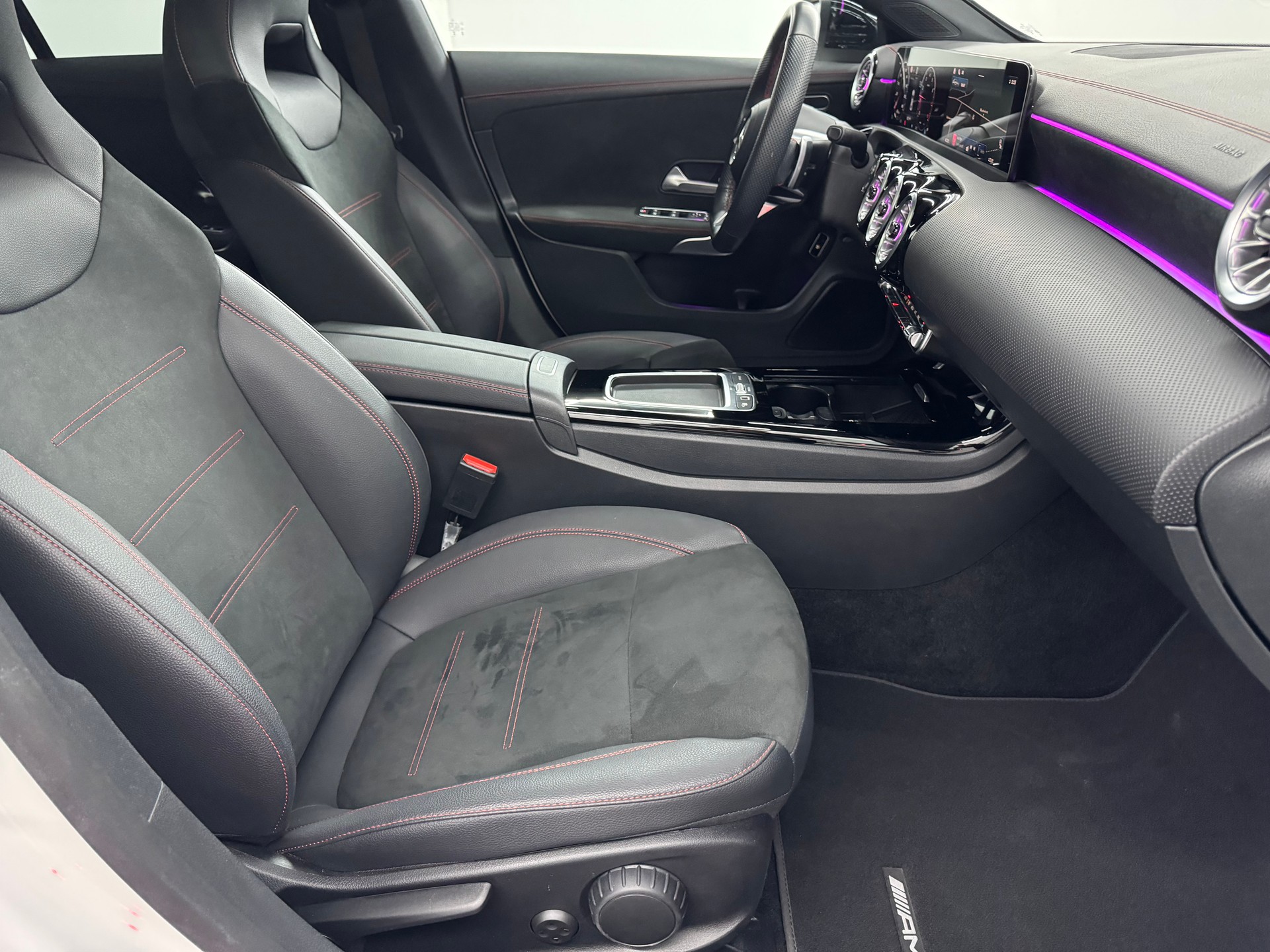 MERCEDES-BENZ CLA 220 4Matic AMG Line 8G-DCT *Facelift*-image-12