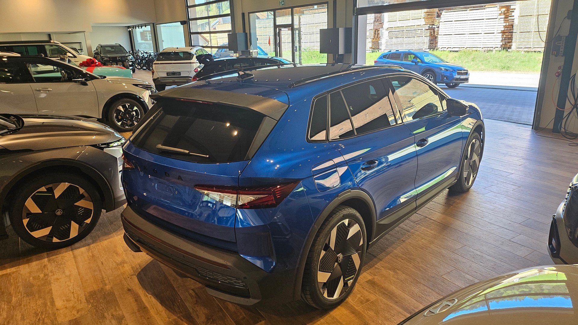 SKODA Elroq RS 4x4-image-9