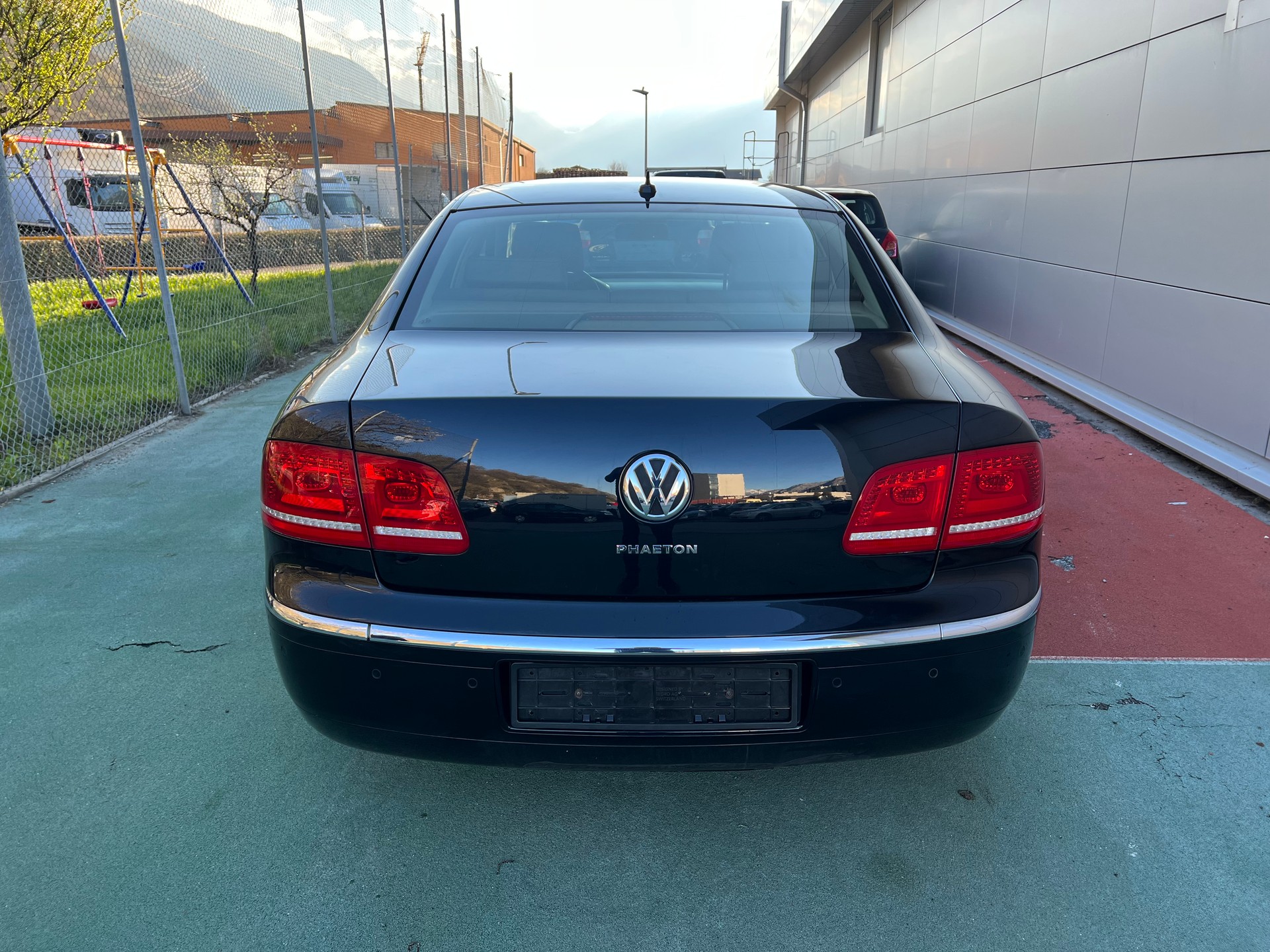 VW Phaeton 3.0 TDi V6 4Motion Tiptronic-image-5