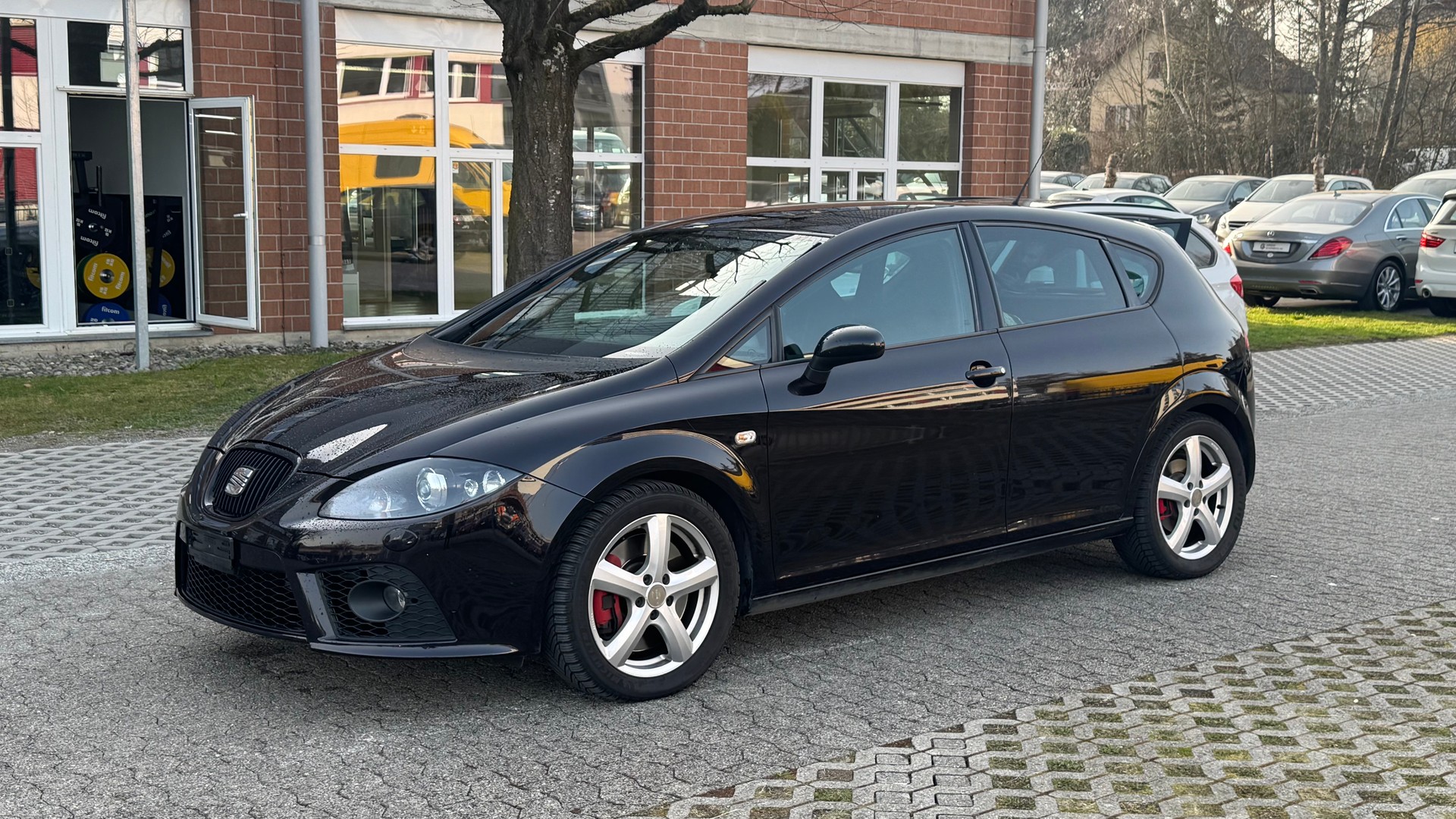 SEAT Leon 2.0 TSI Cupra-image-0
