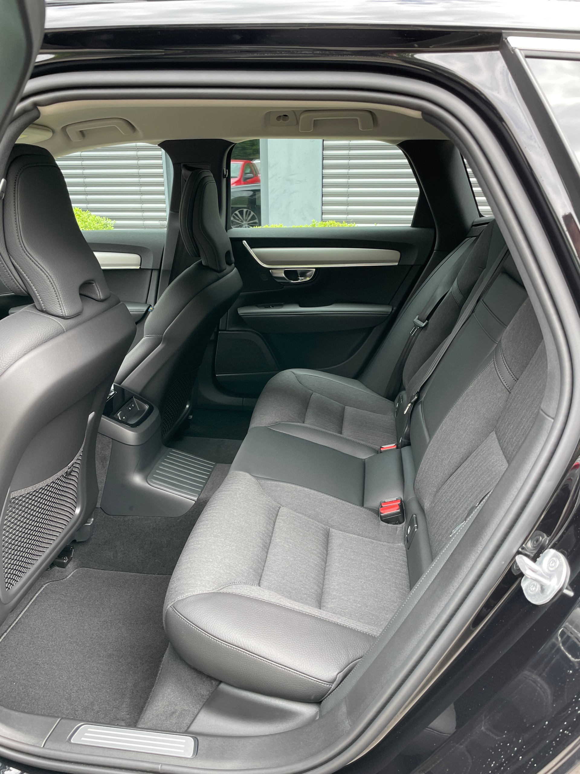VOLVO V90 T6 eAWD Plug in Hybrid Plus Dark Geartronic-image-15