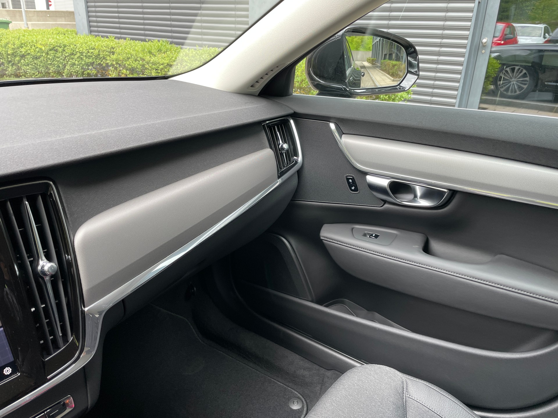 VOLVO V90 T6 eAWD Plug in Hybrid Plus Dark Geartronic-image-25
