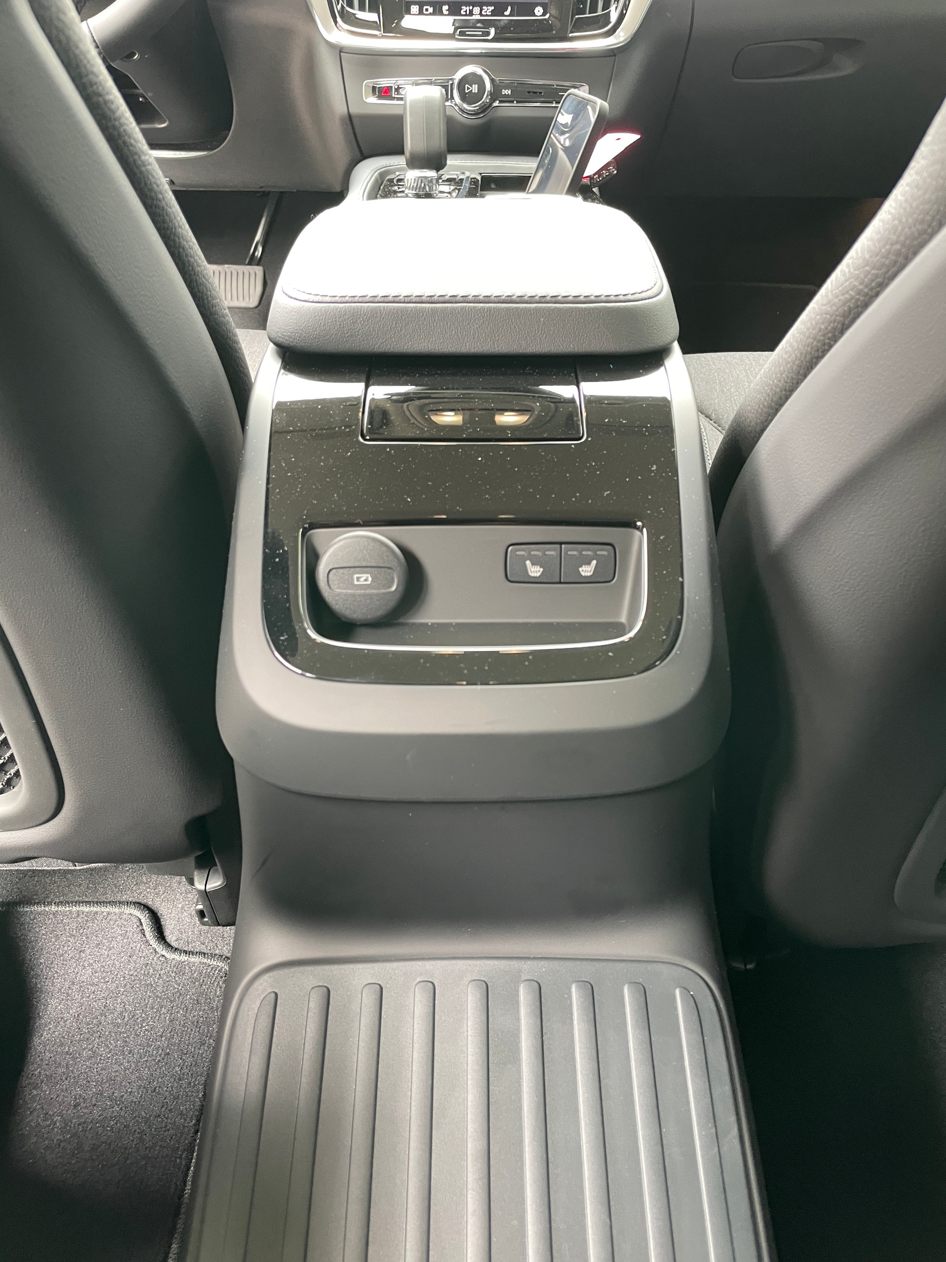 VOLVO V90 T6 eAWD Plug in Hybrid Plus Dark Geartronic-image-18