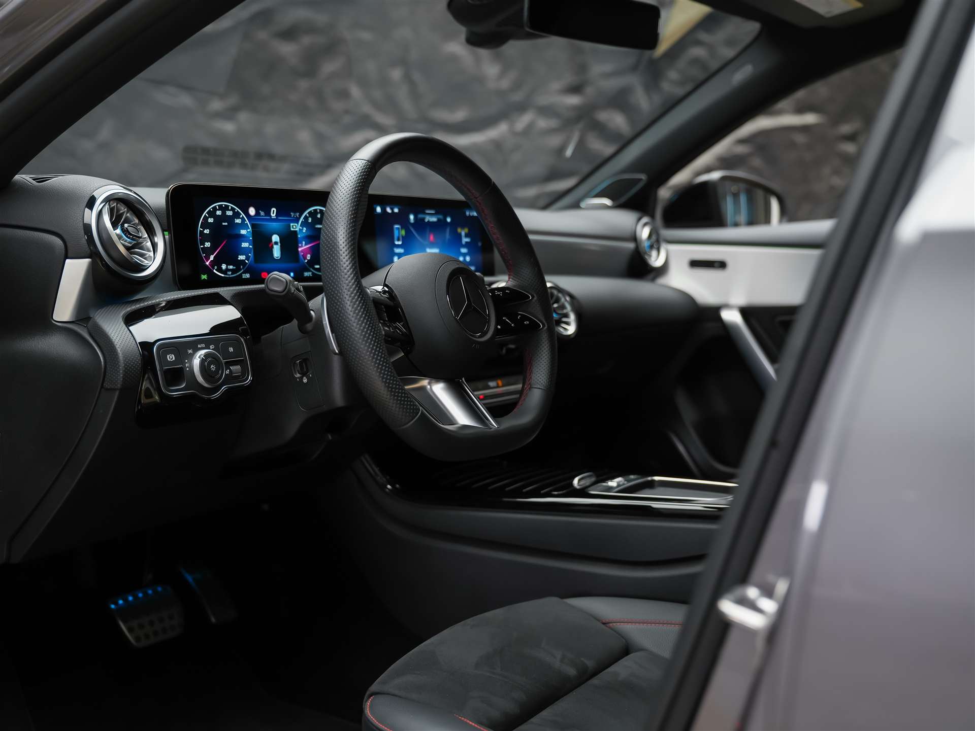 MERCEDES-BENZ A 250 AMG Line 4Matic 8G-DCT *Facelift*Multibeam LED*AMG Line Advanced plus*-image-7