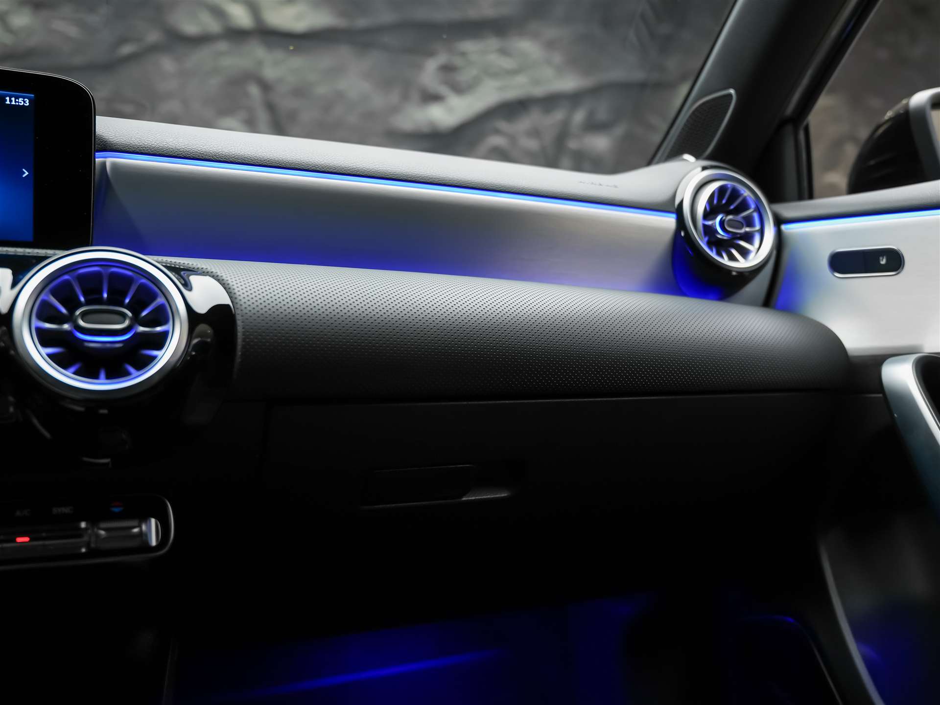 MERCEDES-BENZ A 250 AMG Line 4Matic 8G-DCT *Facelift*Multibeam LED*AMG Line Advanced plus*-image-19