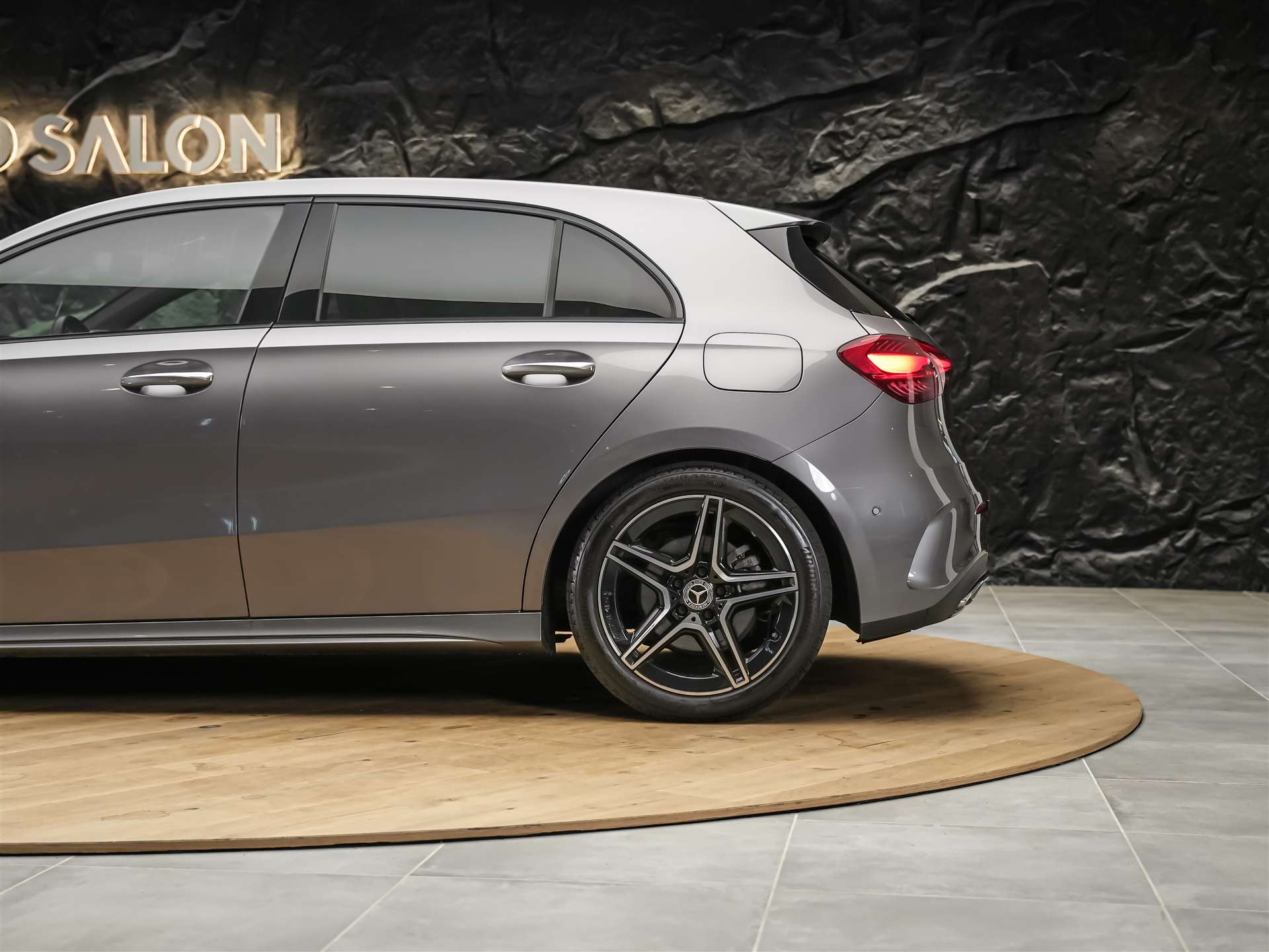 MERCEDES-BENZ A 250 AMG Line 4Matic 8G-DCT *Facelift*Multibeam LED*AMG Line Advanced plus*-image-15