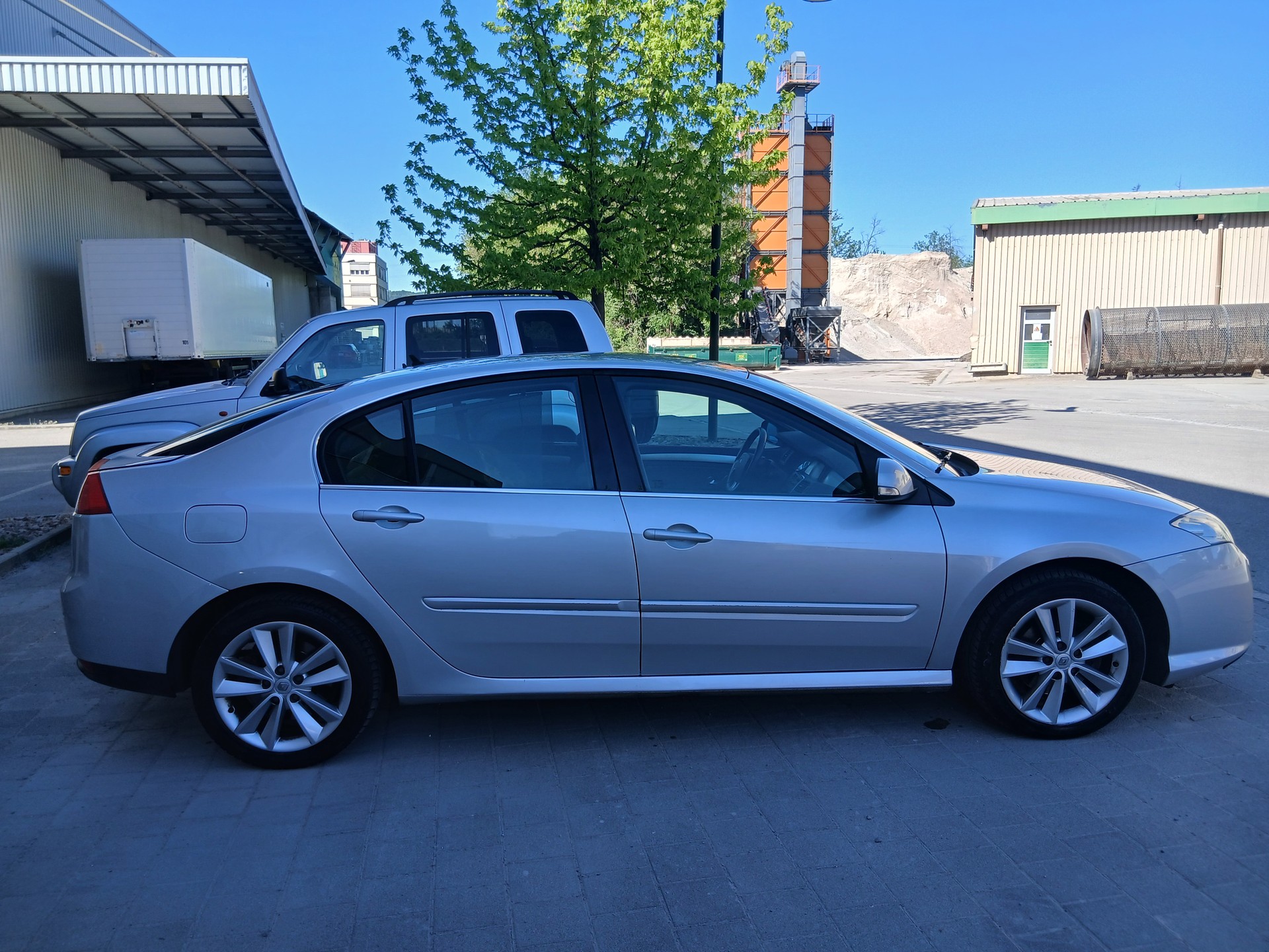 RENAULT Laguna 2.0 16V T Dynamique Automatic-image-2