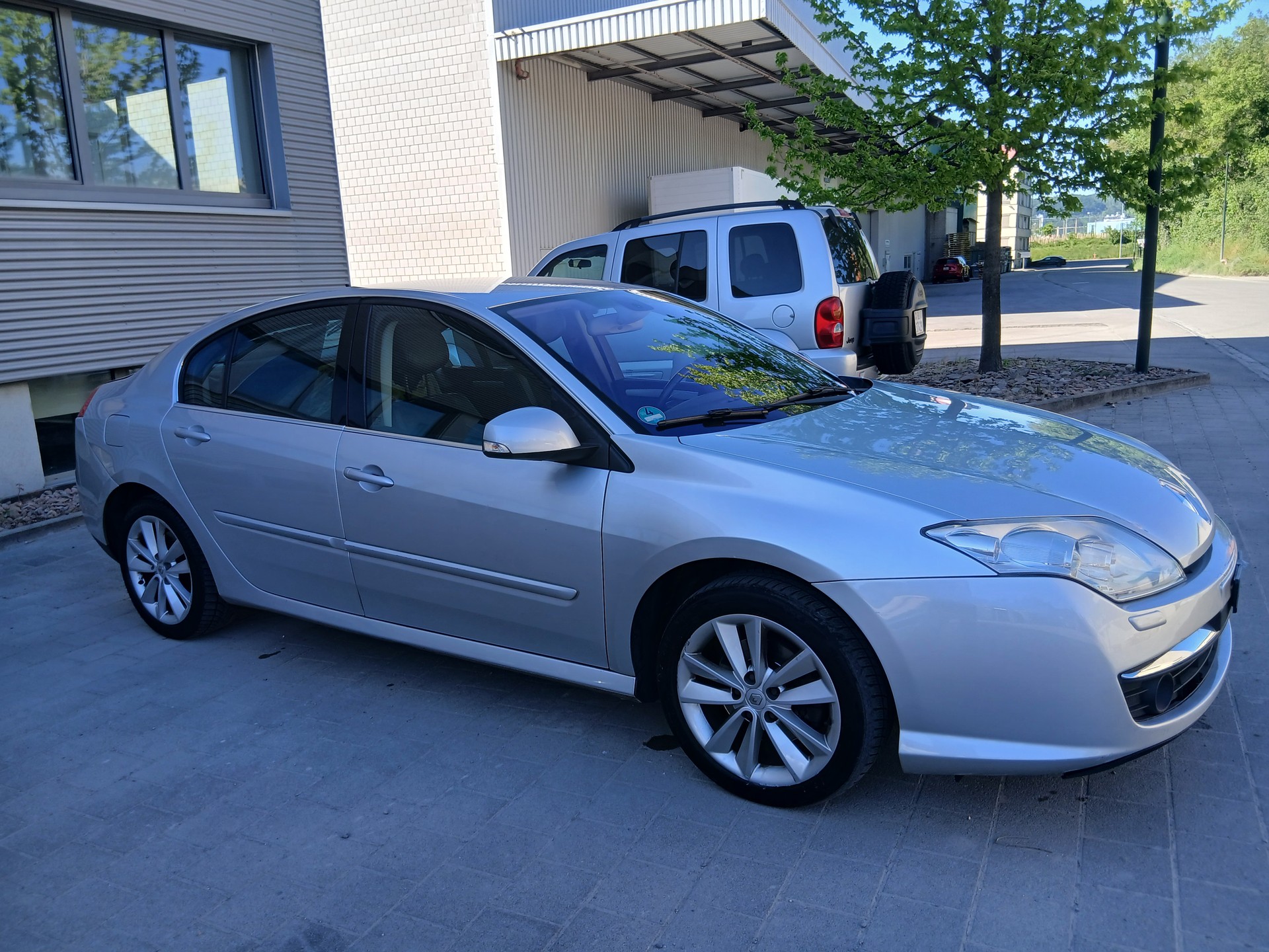 RENAULT Laguna 2.0 16V T Dynamique Automatic-image-3