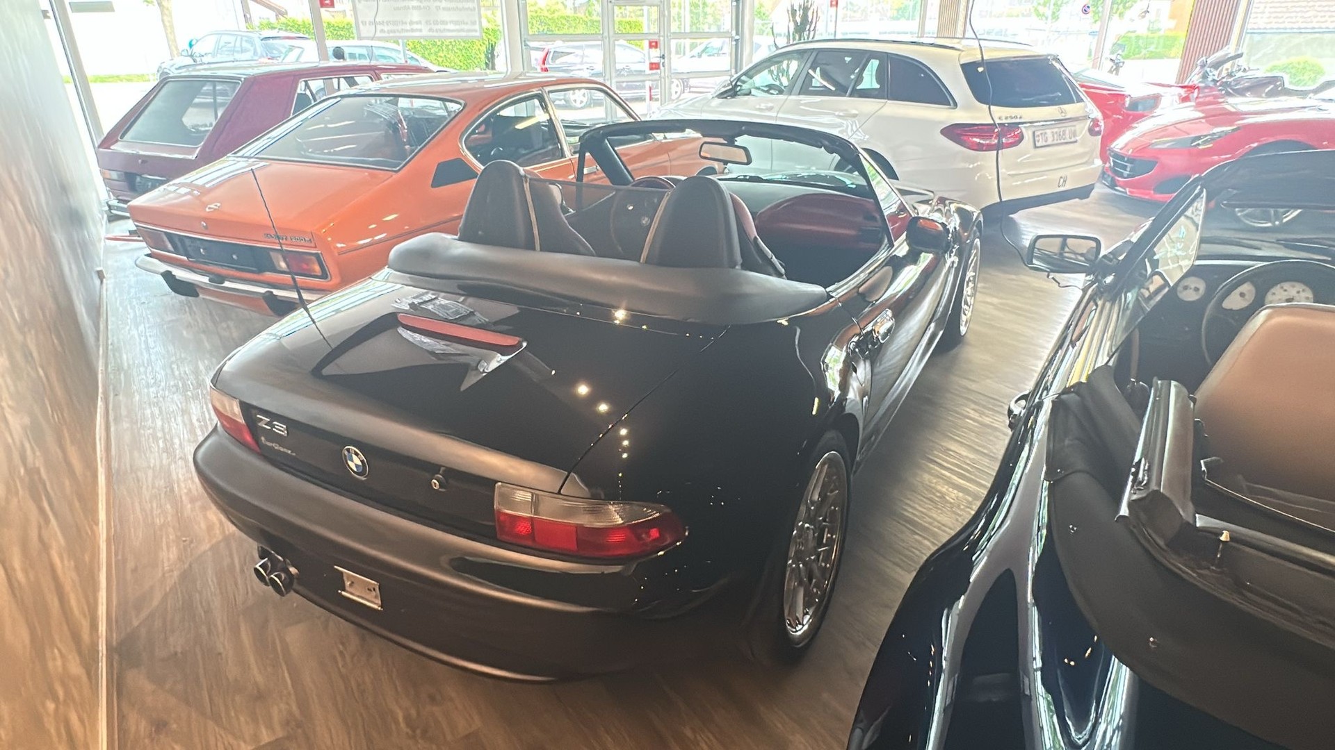 BMW Z3 2.8i Roadster-image-3