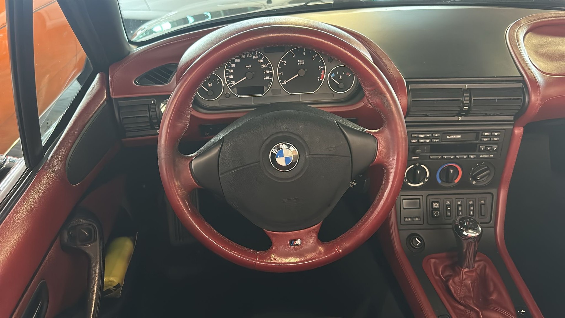 BMW Z3 2.8i Roadster-image-4