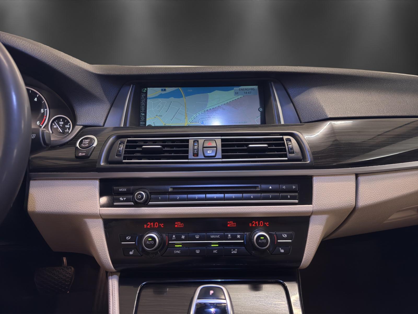 BMW 530d xDrive Luxury Line Steptronic-image-11