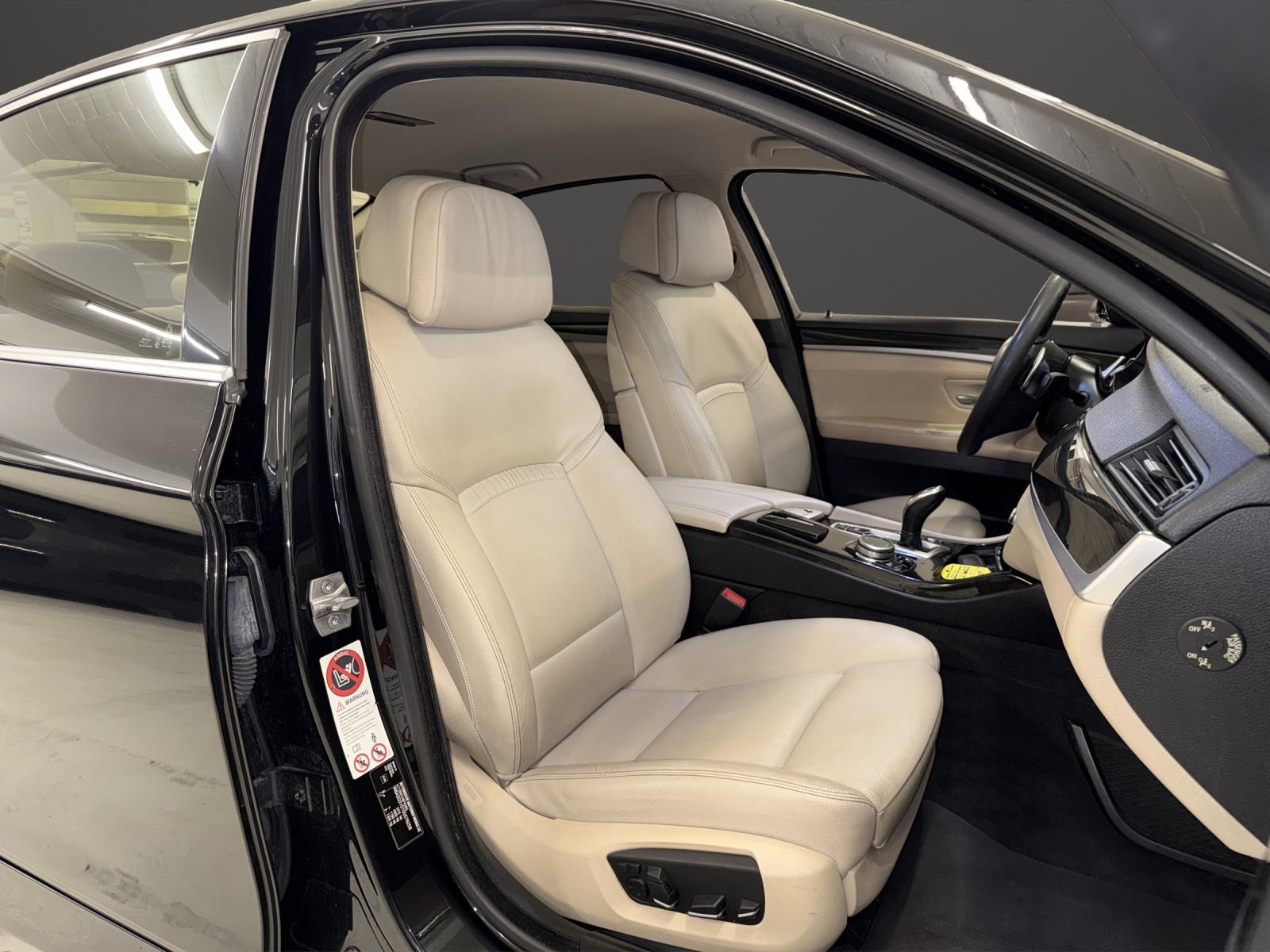 BMW 530d xDrive Luxury Line Steptronic-image-7