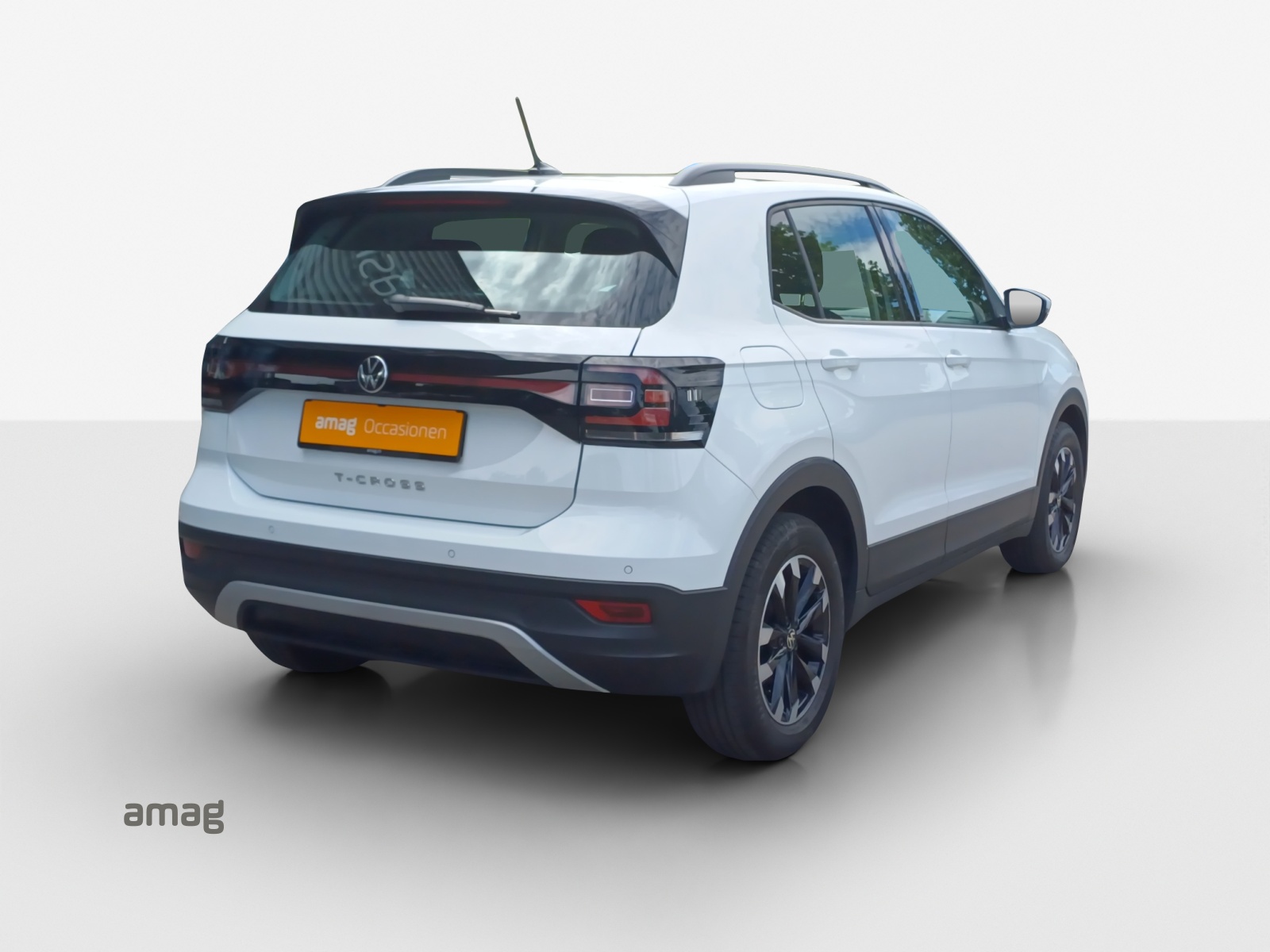 VW T-Cross 1.0 TSI Life-image-4