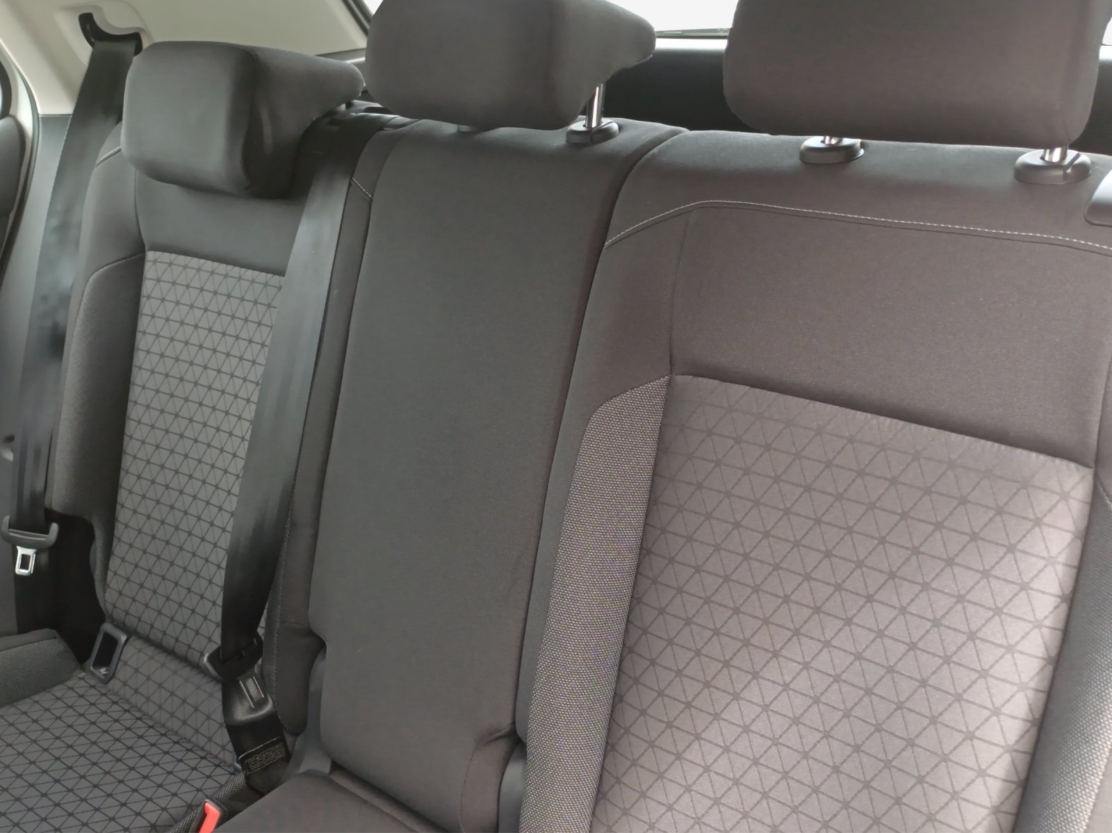 VW T-Cross 1.0 TSI Life-image-11