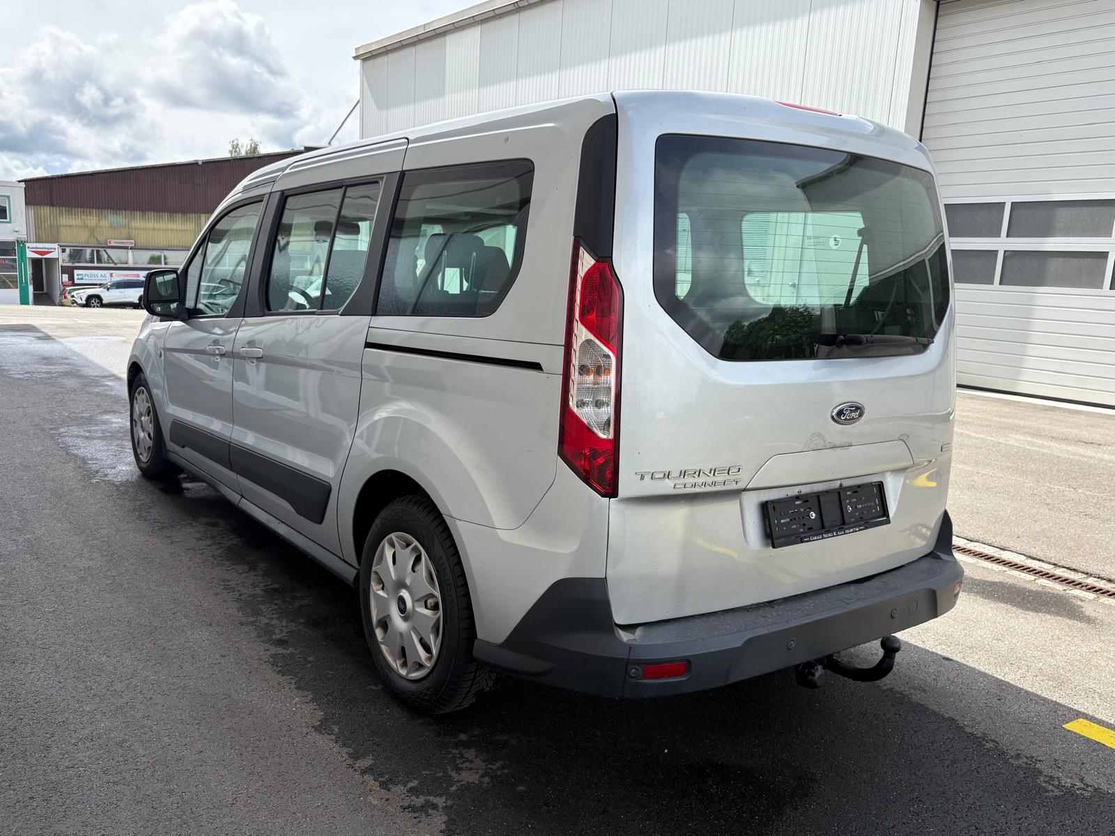 FORD Grand Tourneo Connect 1.6 SCTi LANG Trend Automatic-image-4