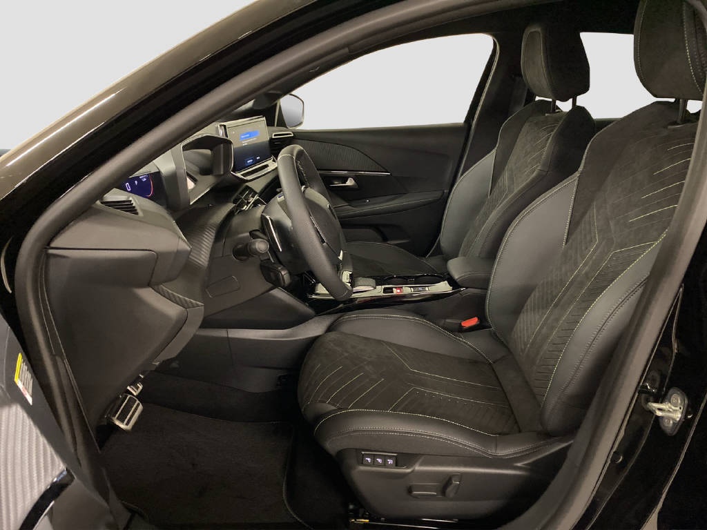 PEUGEOT 208 1.2 Hybrid 145 GT-image-5
