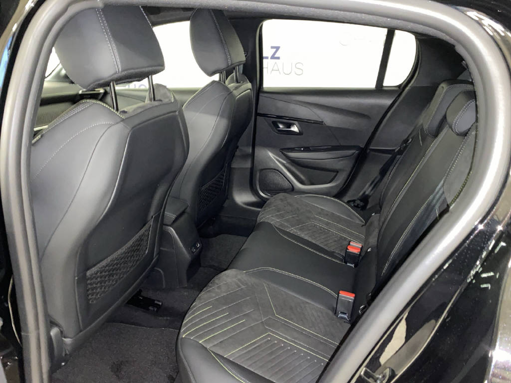 PEUGEOT 208 1.2 Hybrid 145 GT-image-15