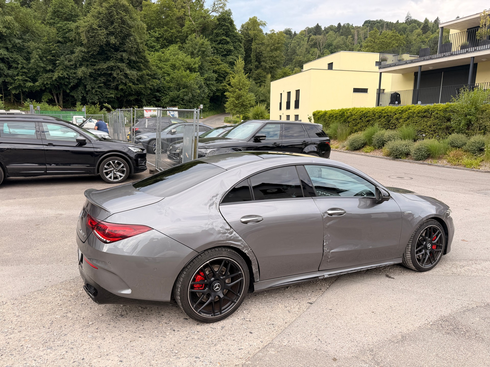 MERCEDES-BENZ CLA 45 S AMG 4Matic+ 8G-DCT-showroom-element-3