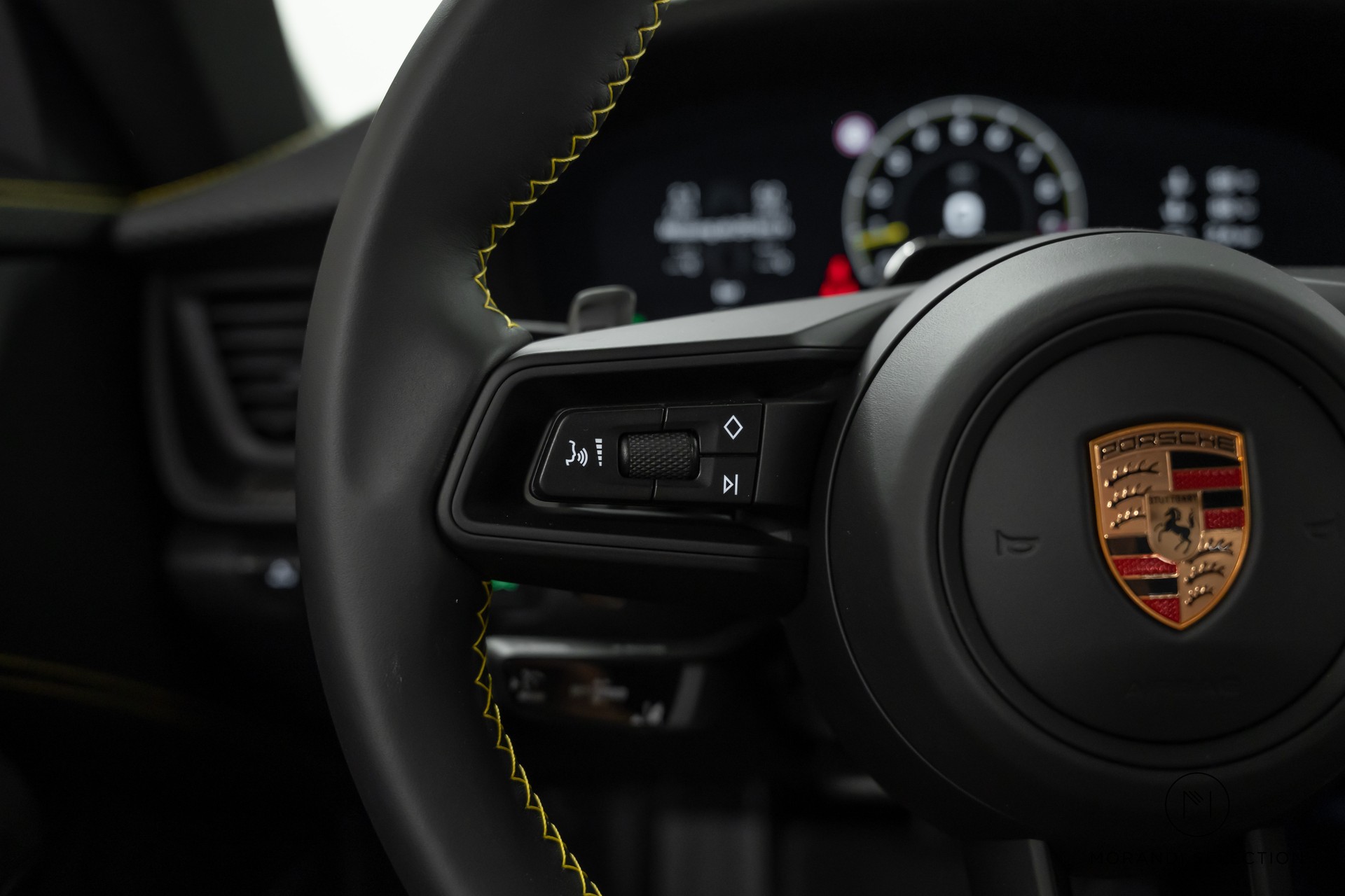 PORSCHE 911 Coupé 4.0 GT3 Touring PDK-image-21