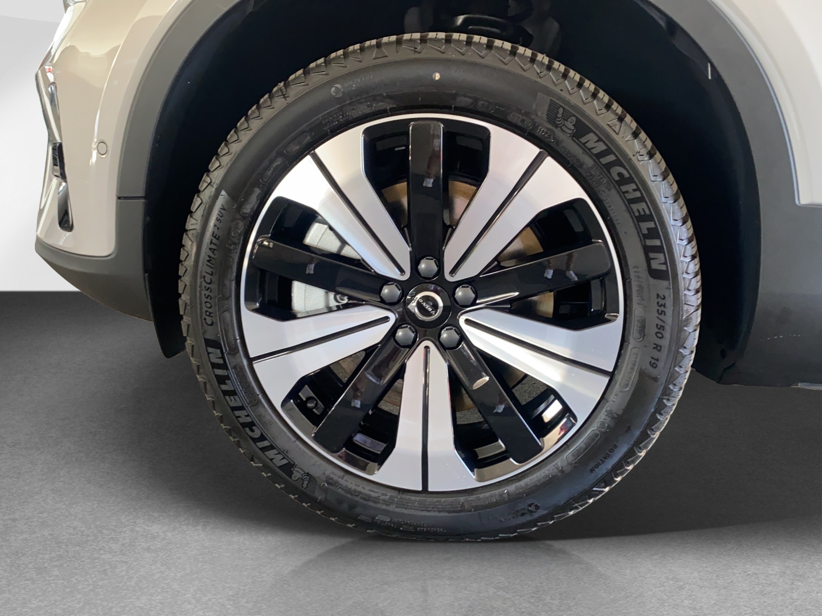 VOLVO C40 P6 Recharge Ultimate-image-16