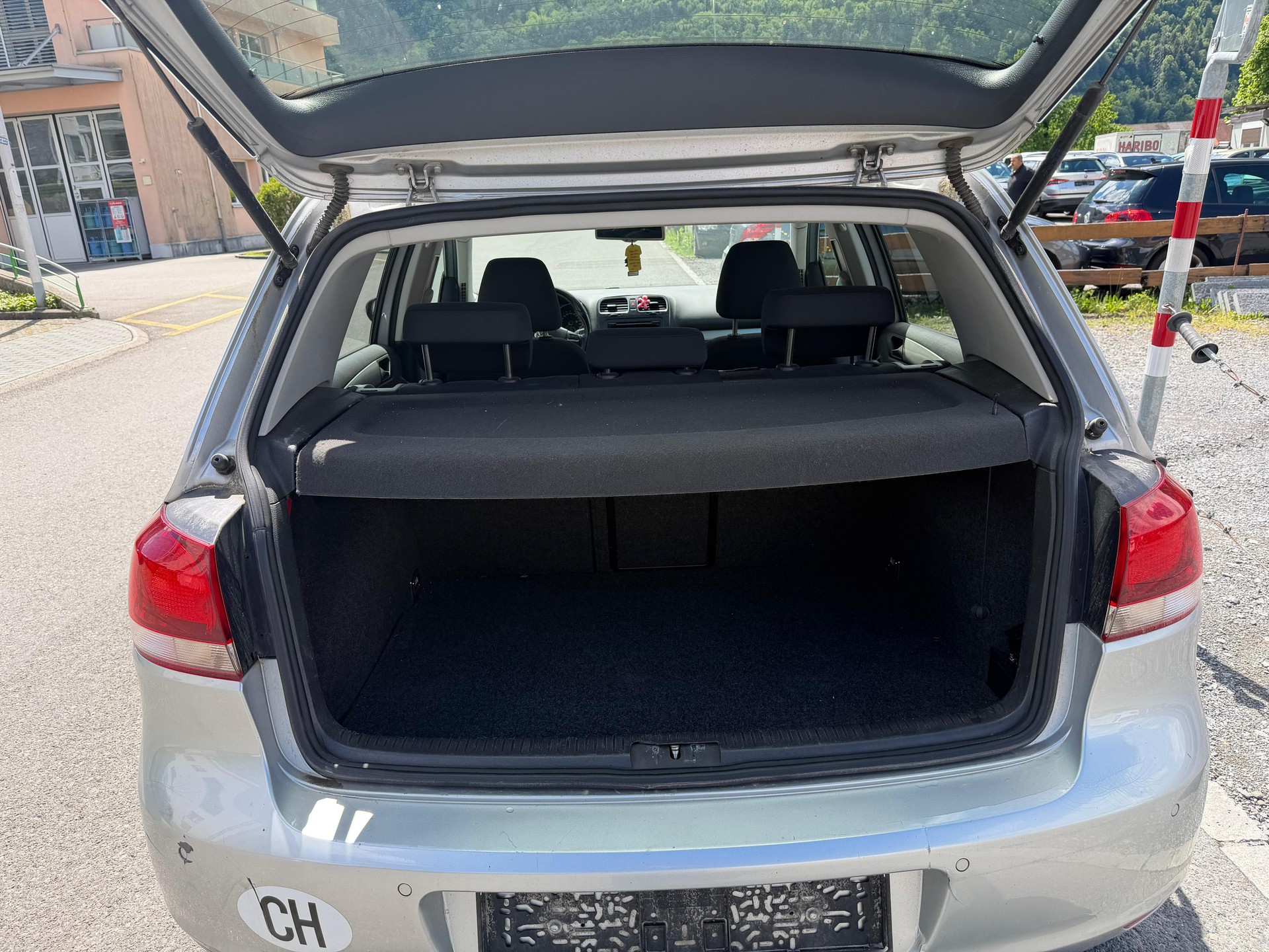 VW Golf 2.0 TDI Comfortline 4Motion-image-10