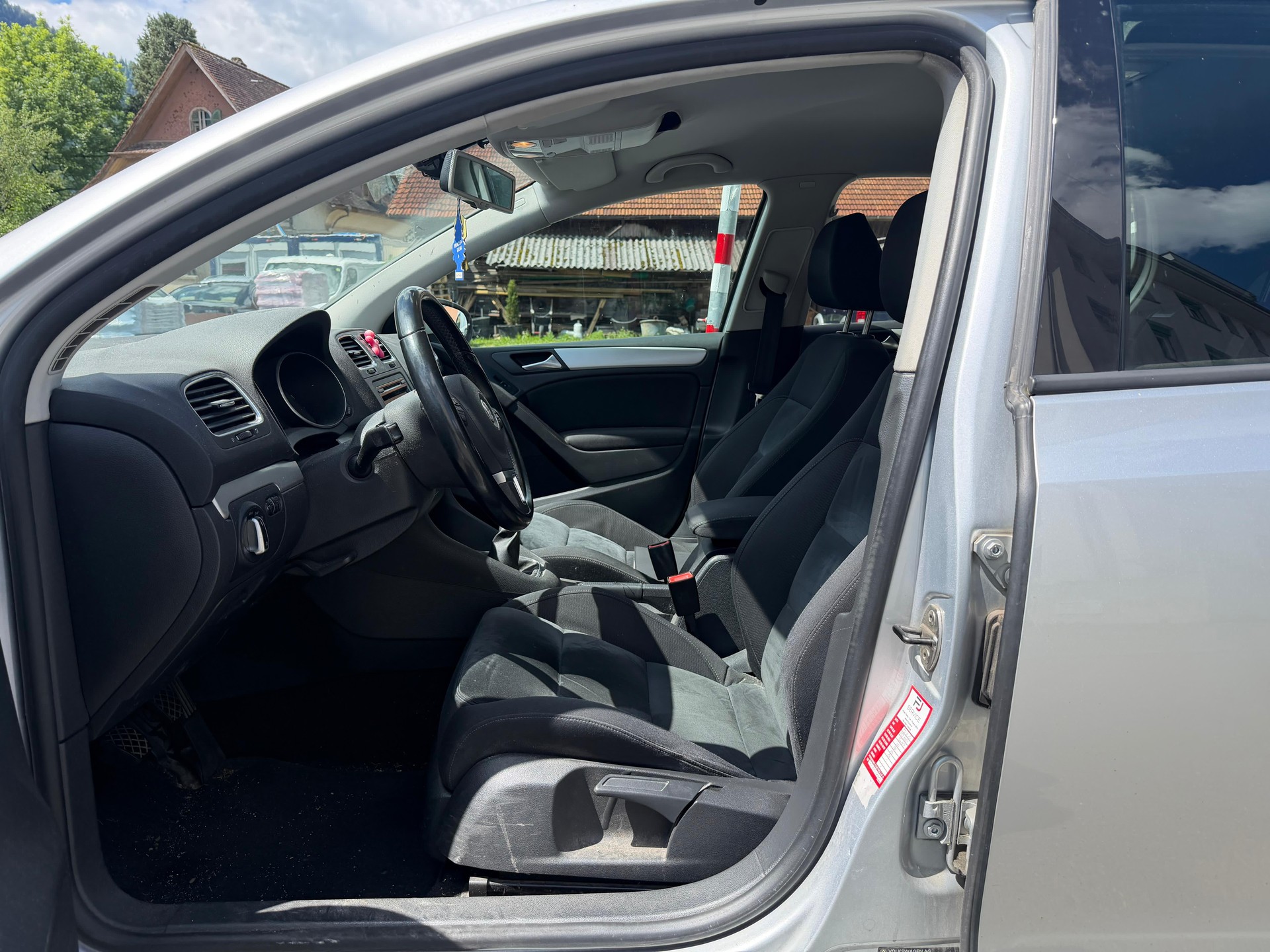 VW Golf 2.0 TDI Comfortline 4Motion-image-5
