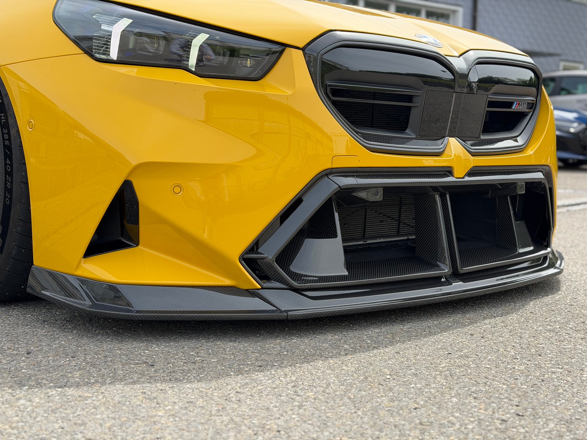 BMW M5 xDrive *Speedyellow*BMW Werksgarantie bis 09.2029*Carbon Exterieur+Interieur*Tieferlegung*-image-10