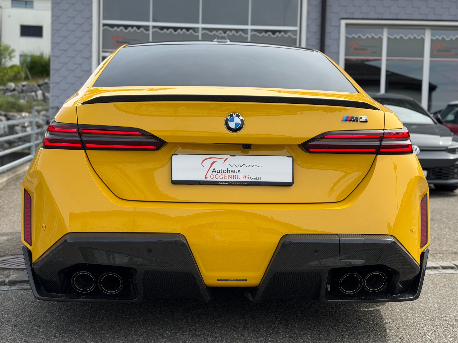 BMW M5 xDrive *Speedyellow*BMW Werksgarantie bis 09.2029*Carbon Exterieur+Interieur*Tieferlegung*-image-8