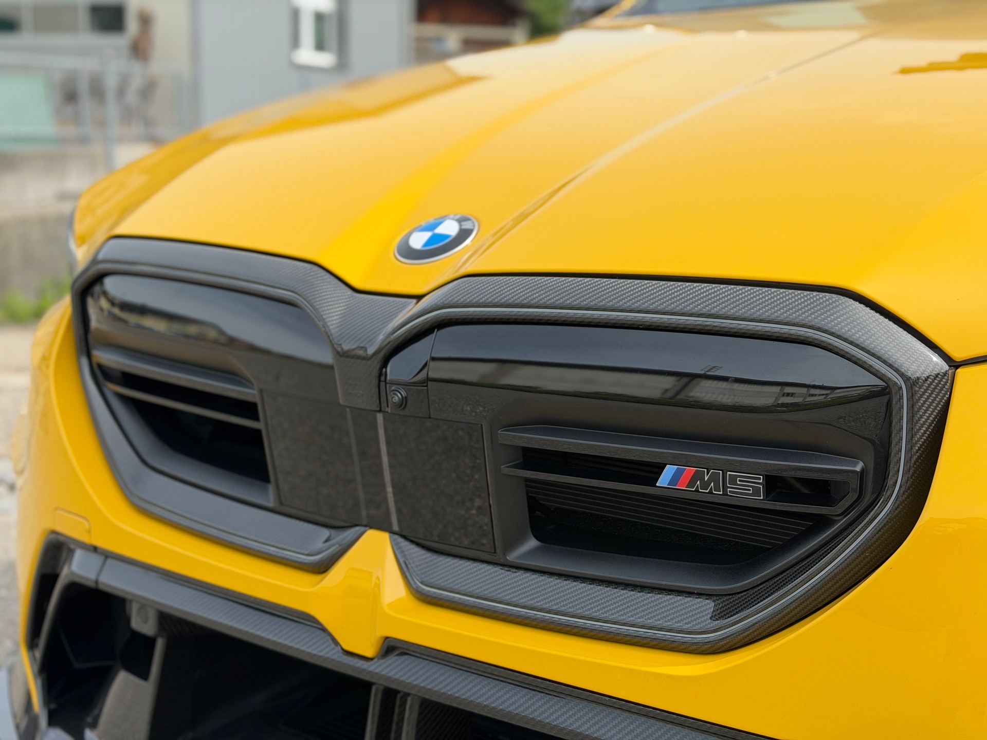 BMW M5 xDrive *Speedyellow*BMW Werksgarantie bis 09.2029*Carbon Exterieur+Interieur*Tieferlegung*-image-13