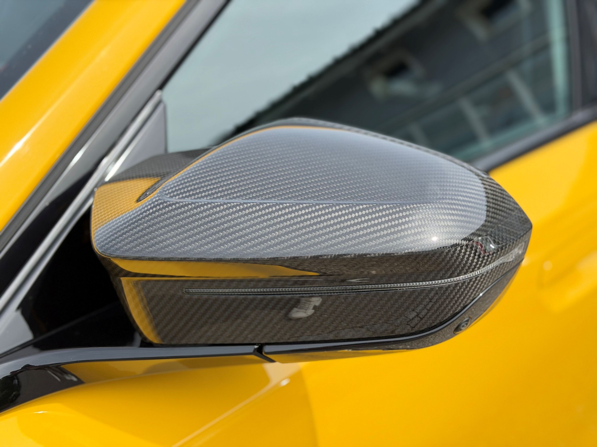 BMW M5 xDrive *Speedyellow*BMW Werksgarantie bis 09.2029*Carbon Exterieur+Interieur*Tieferlegung*-image-14