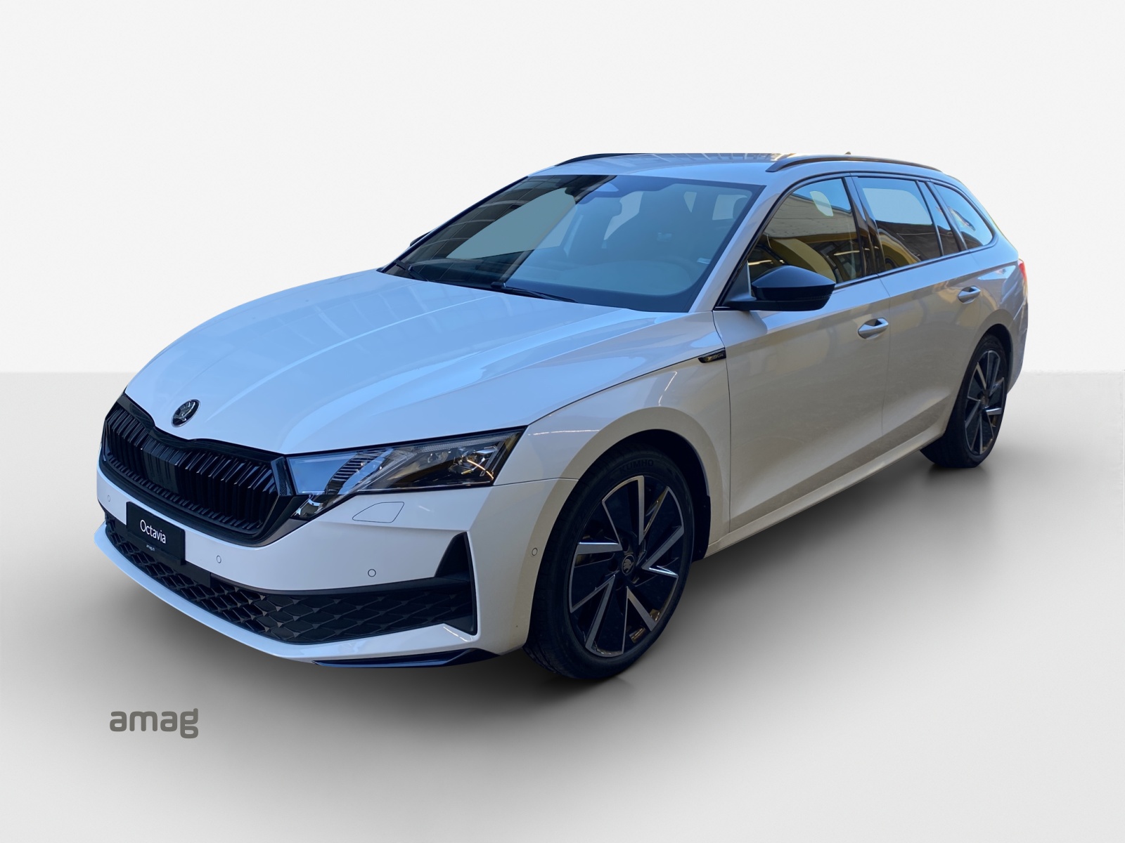 SKODA Octavia Combi 2.0 TSI DSG Dynamic 4x4-image-0