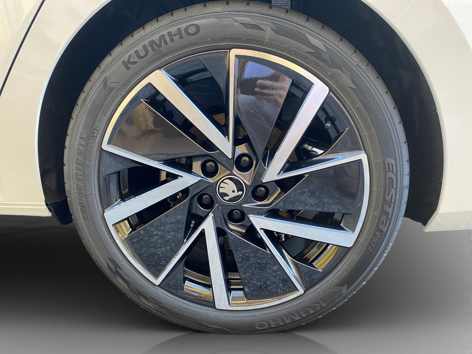 SKODA Octavia Combi 2.0 TSI DSG Dynamic 4x4-image-15