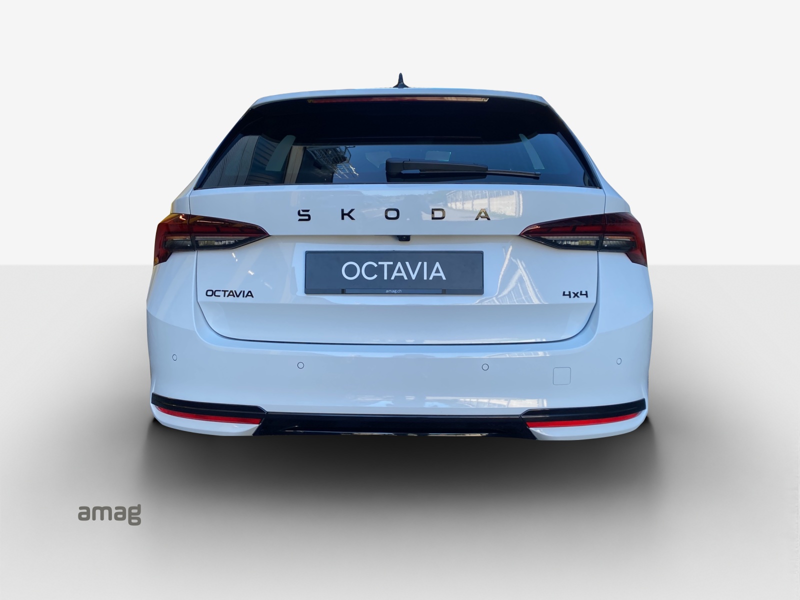 SKODA Octavia Combi 2.0 TSI DSG Dynamic 4x4-image-3