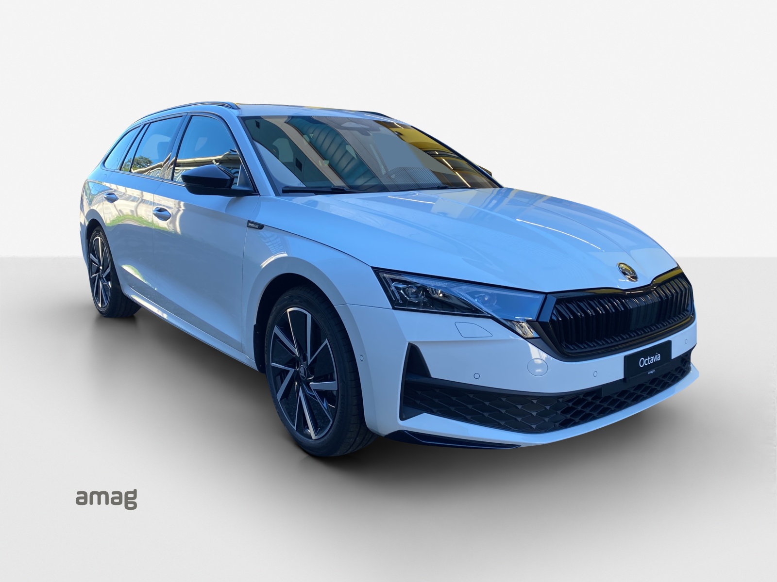 SKODA Octavia Combi 2.0 TSI DSG Dynamic 4x4-image-5