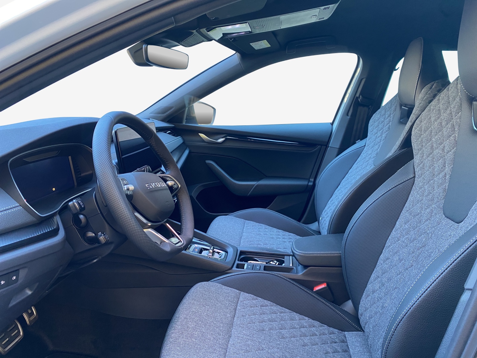SKODA Octavia Combi 2.0 TSI DSG Dynamic 4x4-image-7