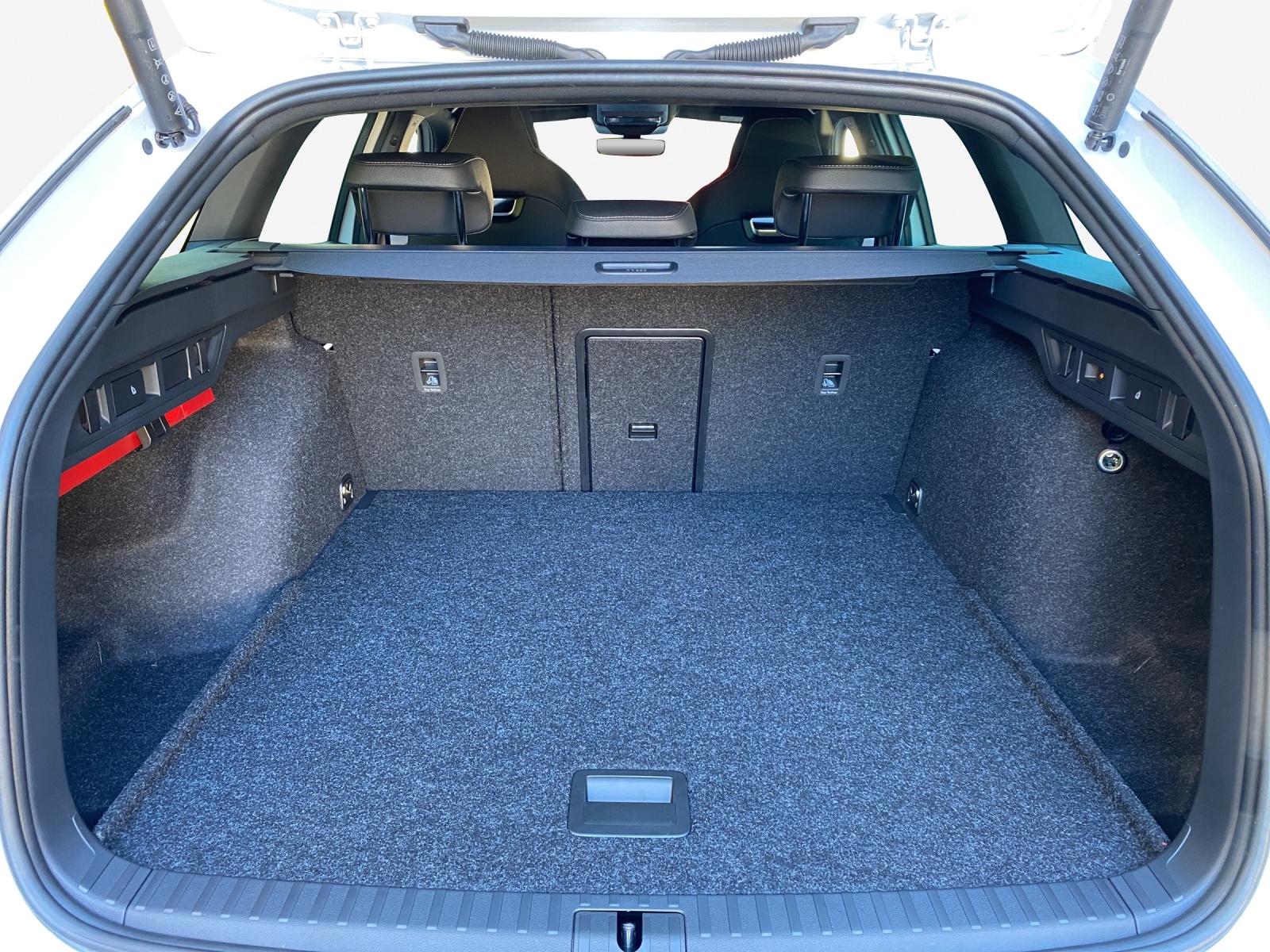SKODA Octavia Combi 2.0 TSI DSG Dynamic 4x4-image-12