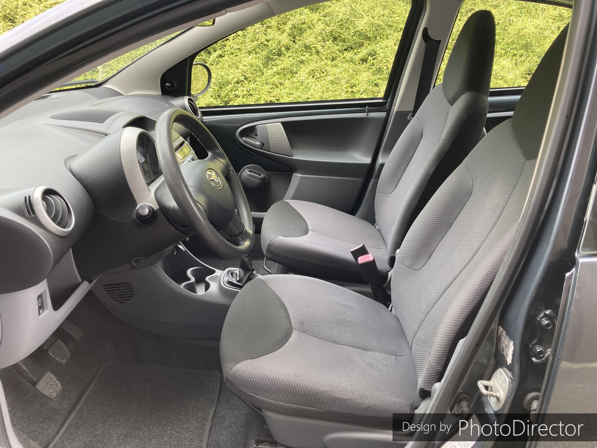 TOYOTA Aygo 1.0 Linea Sol-image-4