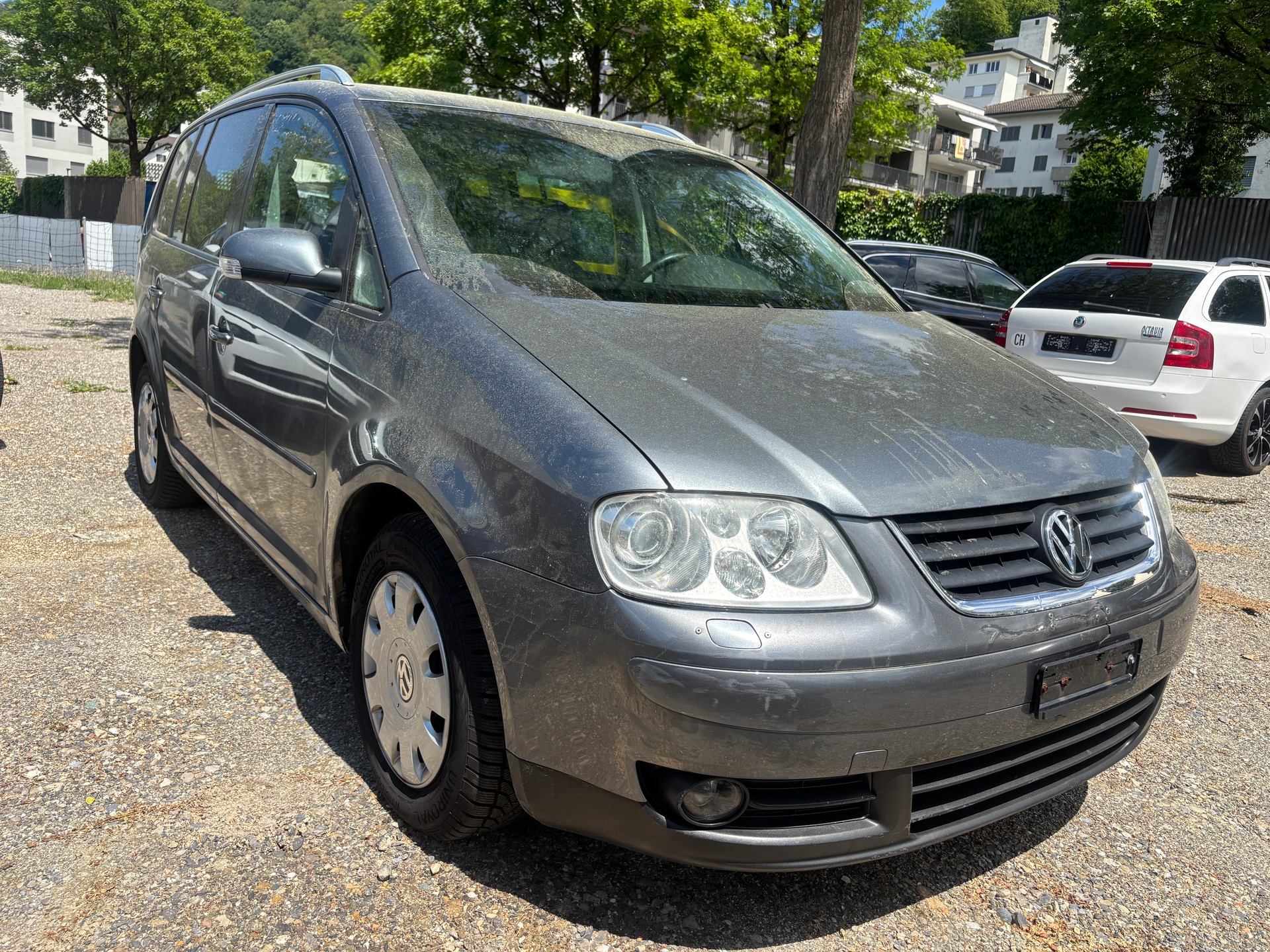 VW Touran 2.0 TDI Trendline-image-0