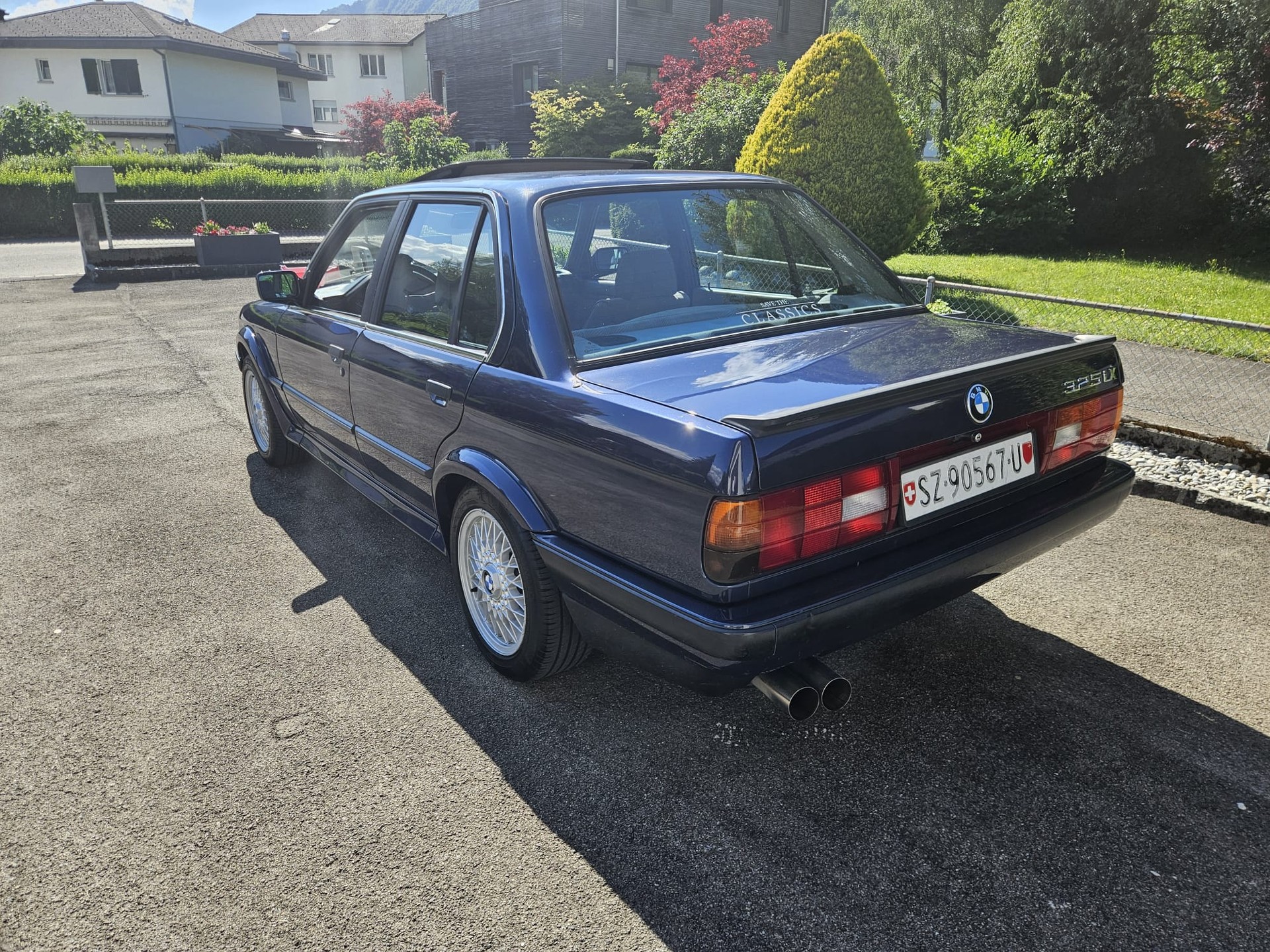 BMW 325iX A-image-4