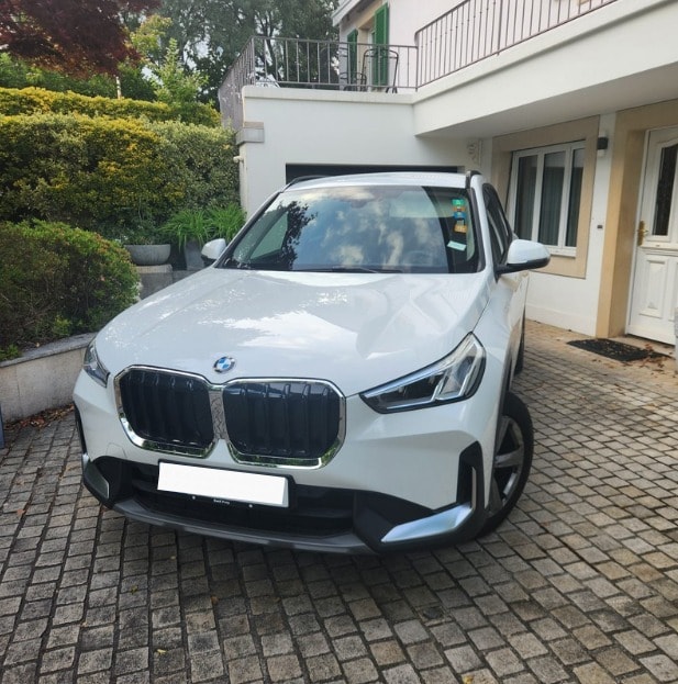 BMW 18i sDrive-image-4