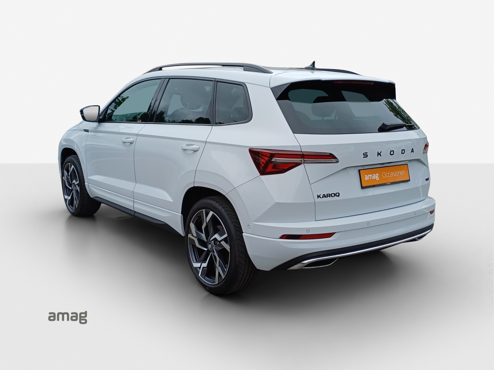 SKODA Karoq 2.0 TSI SportLine 4x4 DSG-image-2