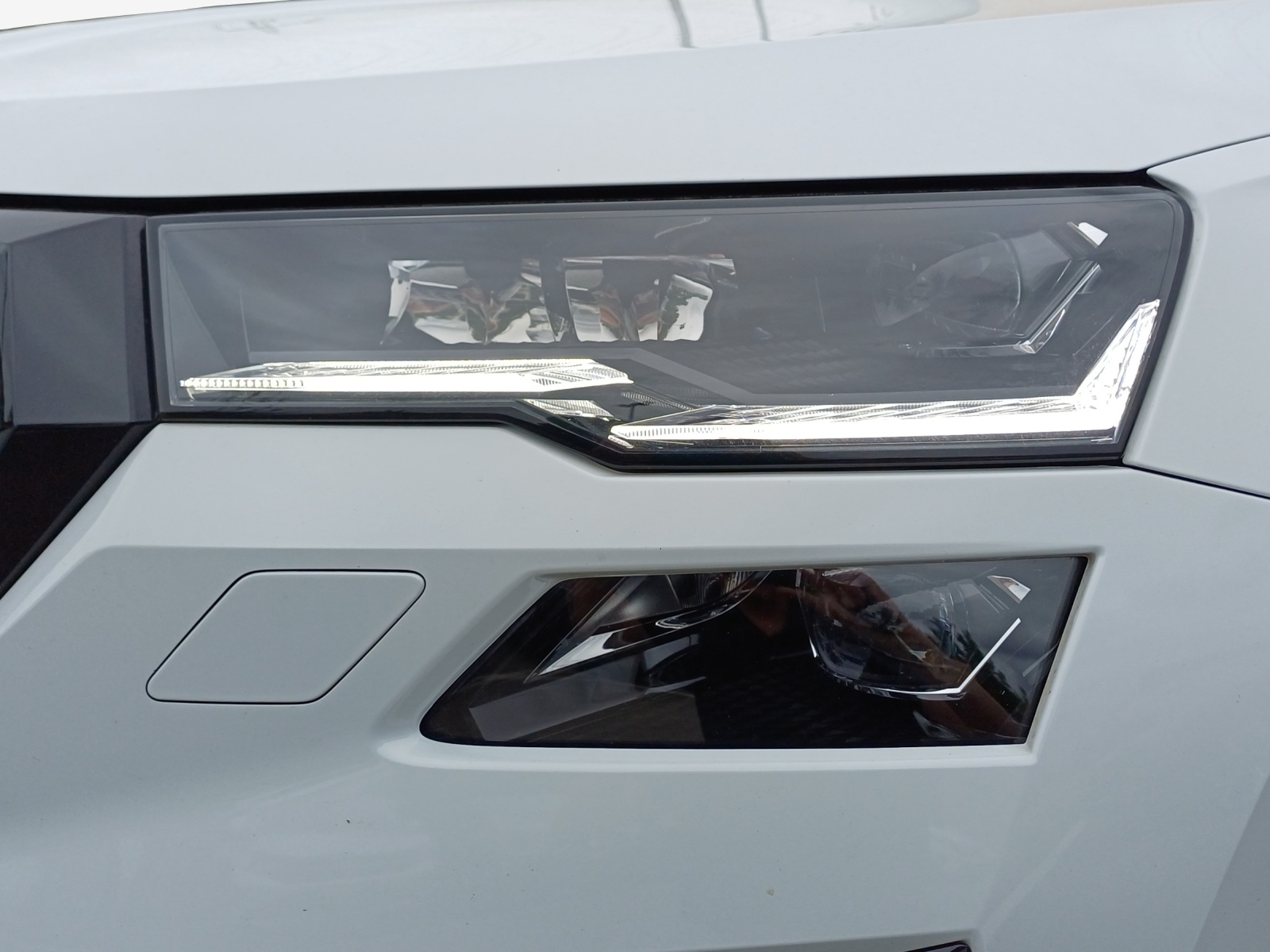 SKODA Karoq 2.0 TSI SportLine 4x4 DSG-image-15