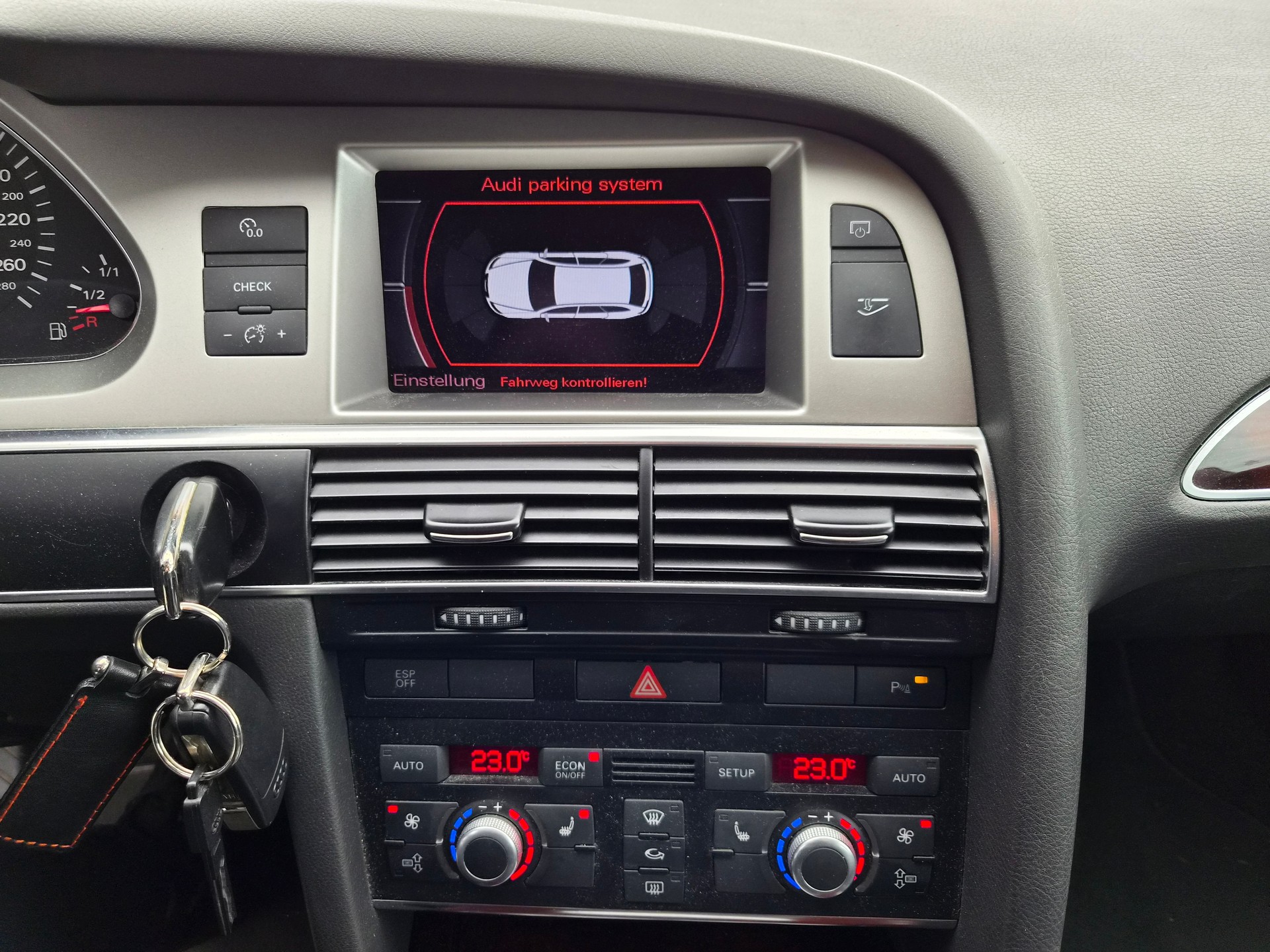 AUDI A6 Avant 3.0 V6 TDI quattro-image-9
